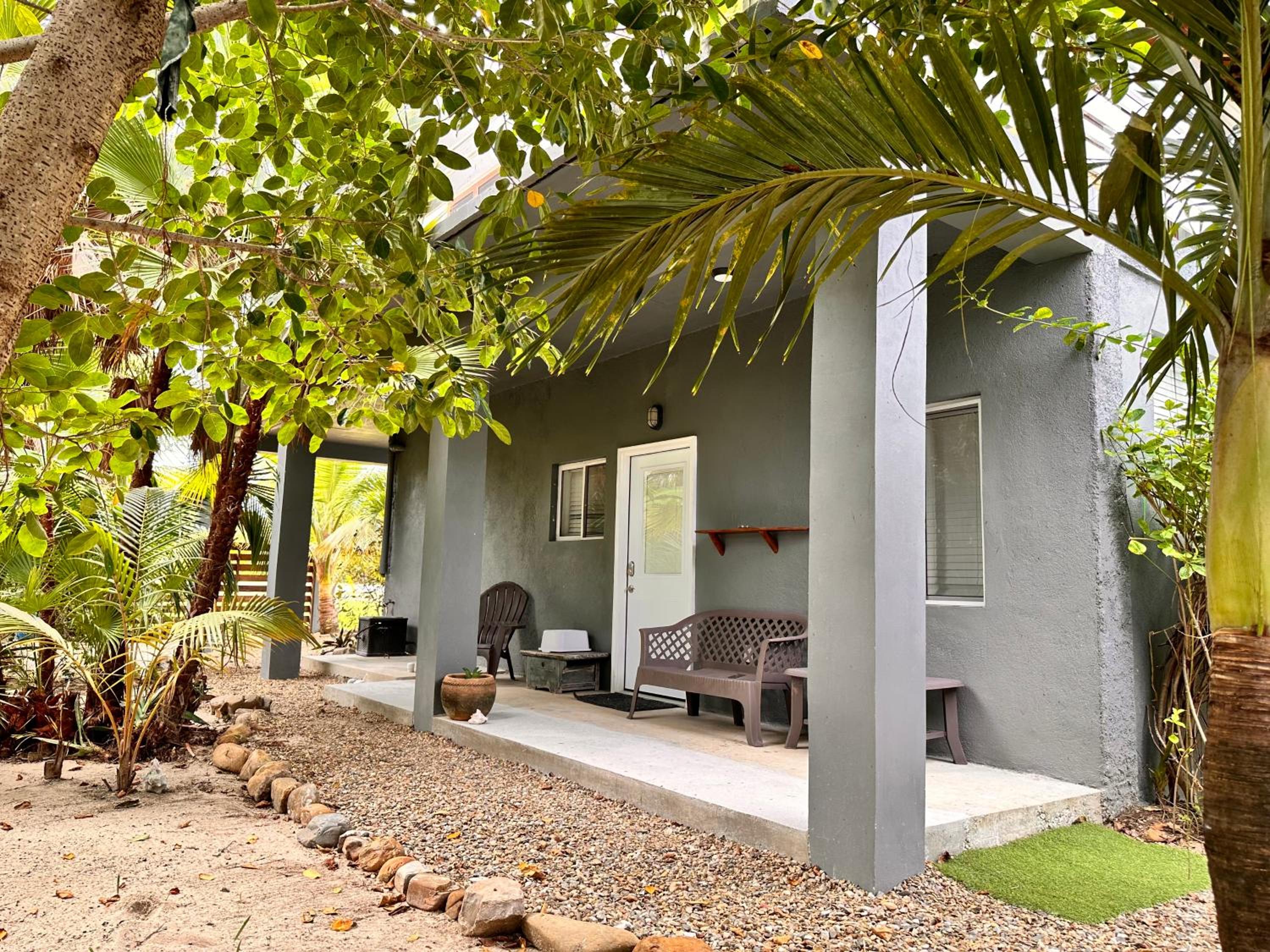 Bungalow photo 2