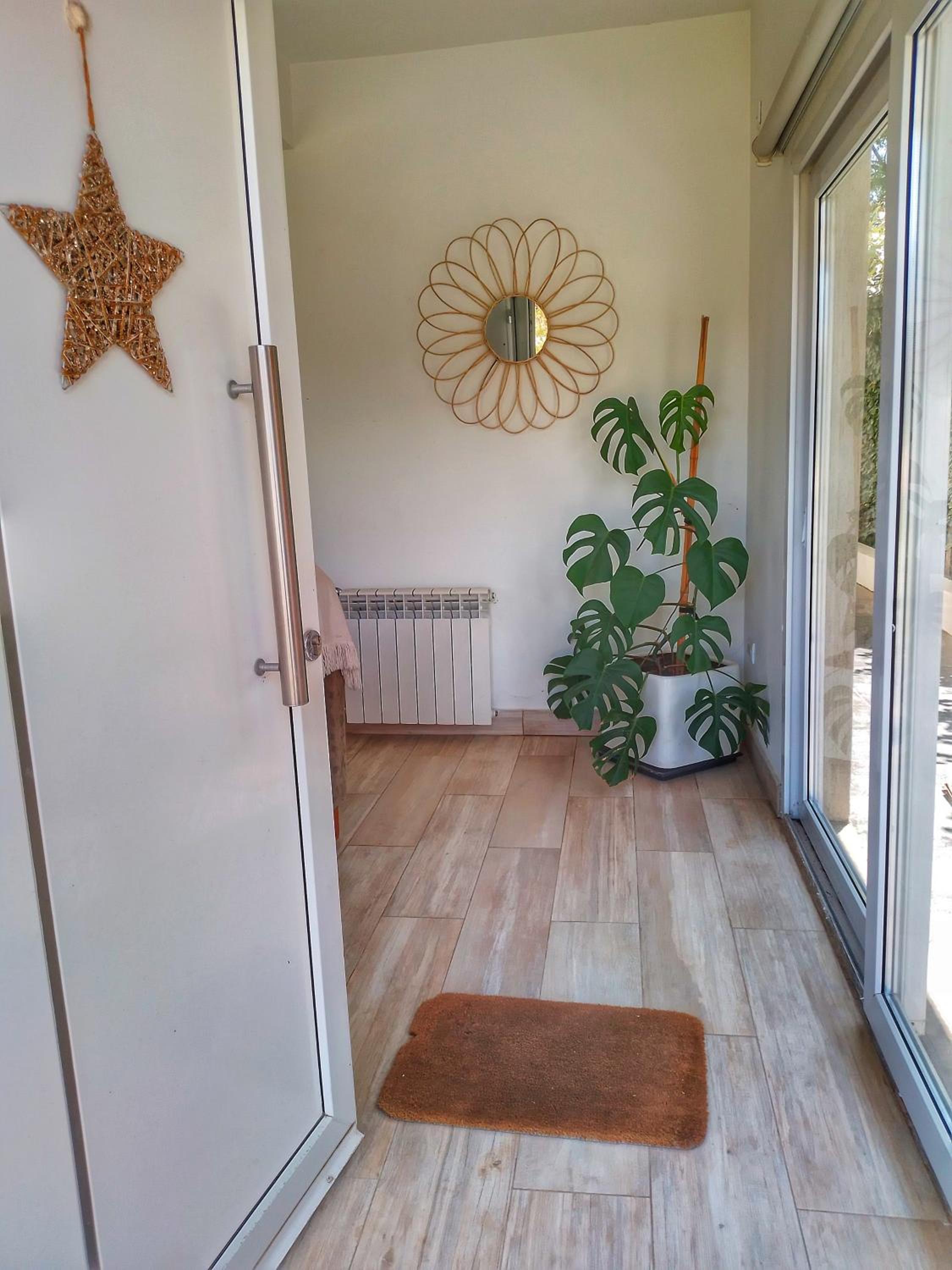 Three-Bedroom House photo 3