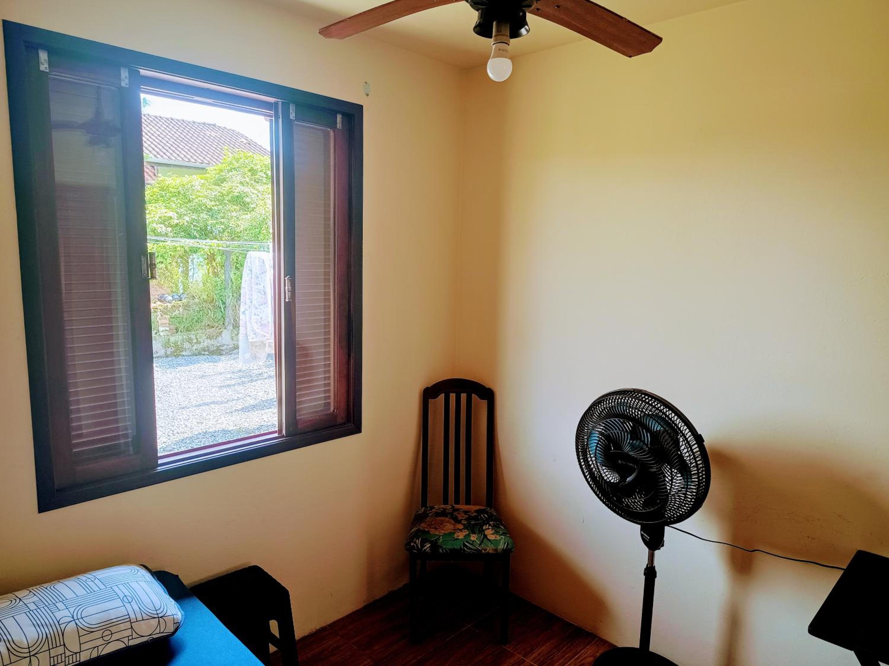 Single Room with Shared Bathroom photo 1