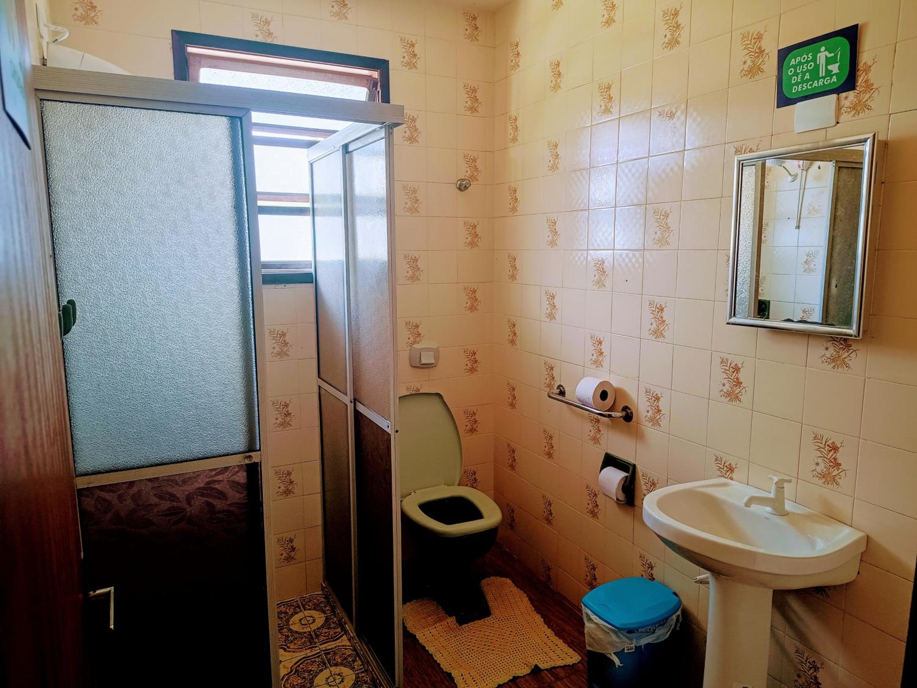 Single Room with Shared Bathroom photo 2