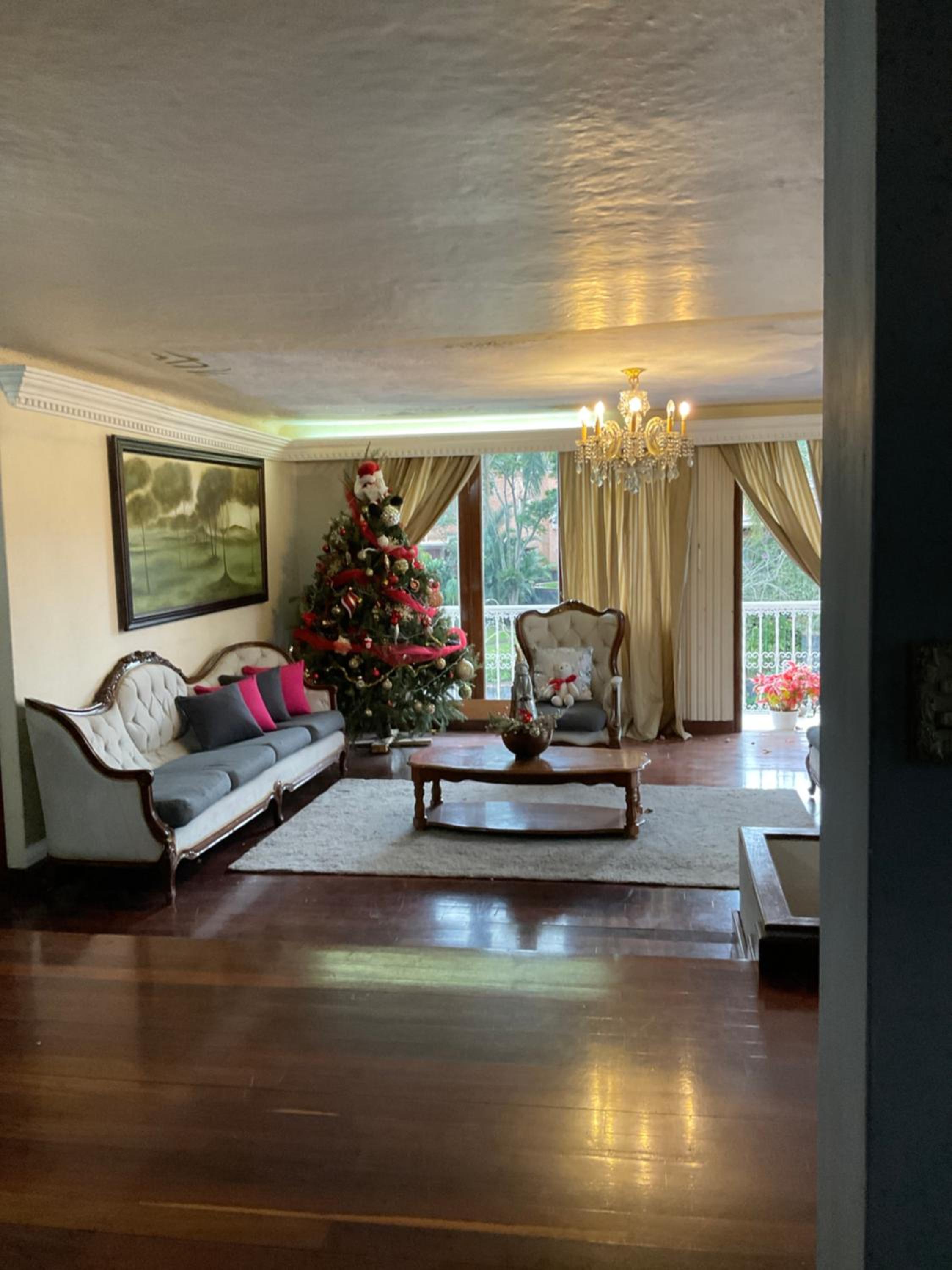 One-Bedroom House photo 1