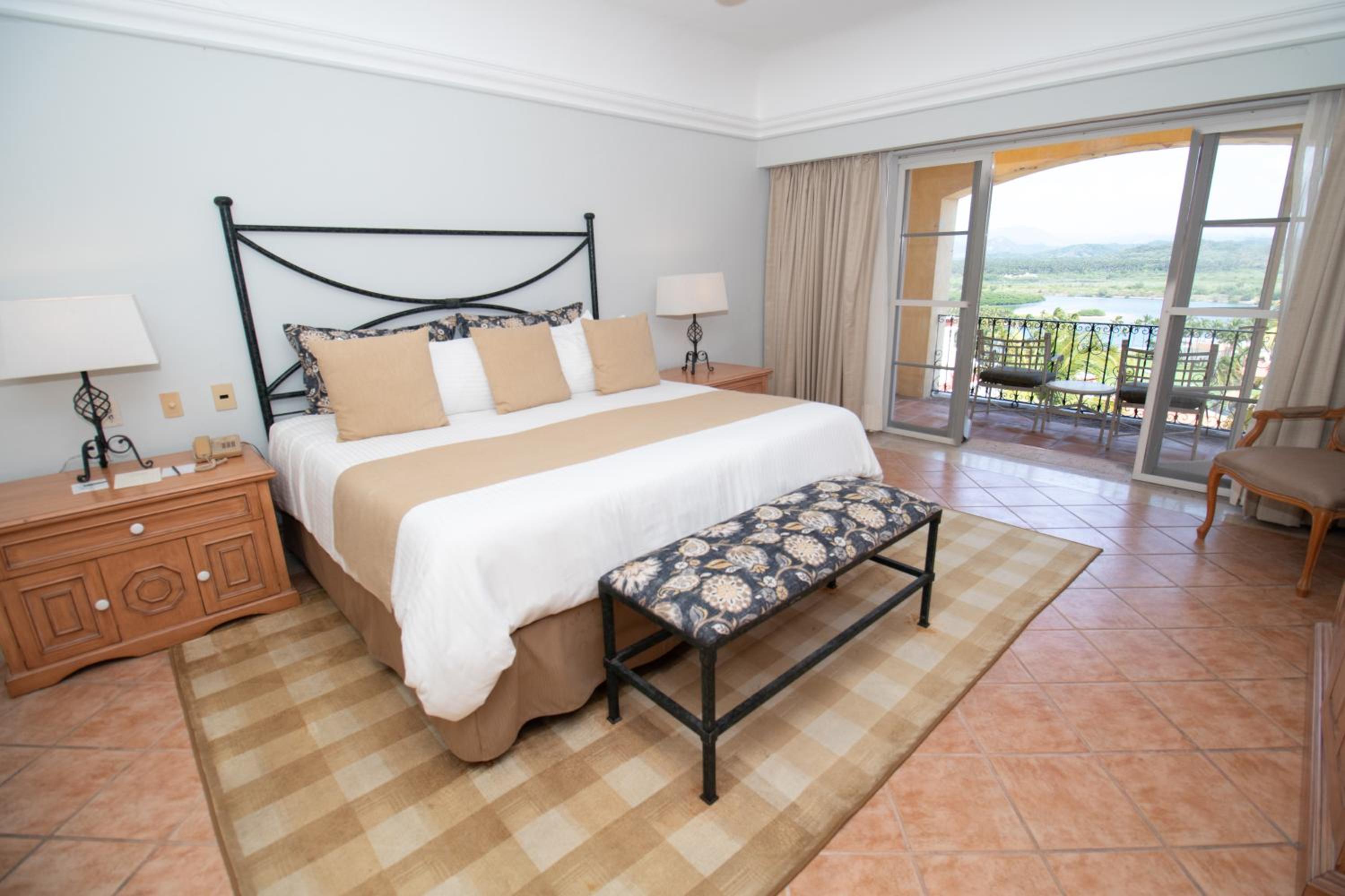 Parlor Suite All Inclusive - Photo 21
