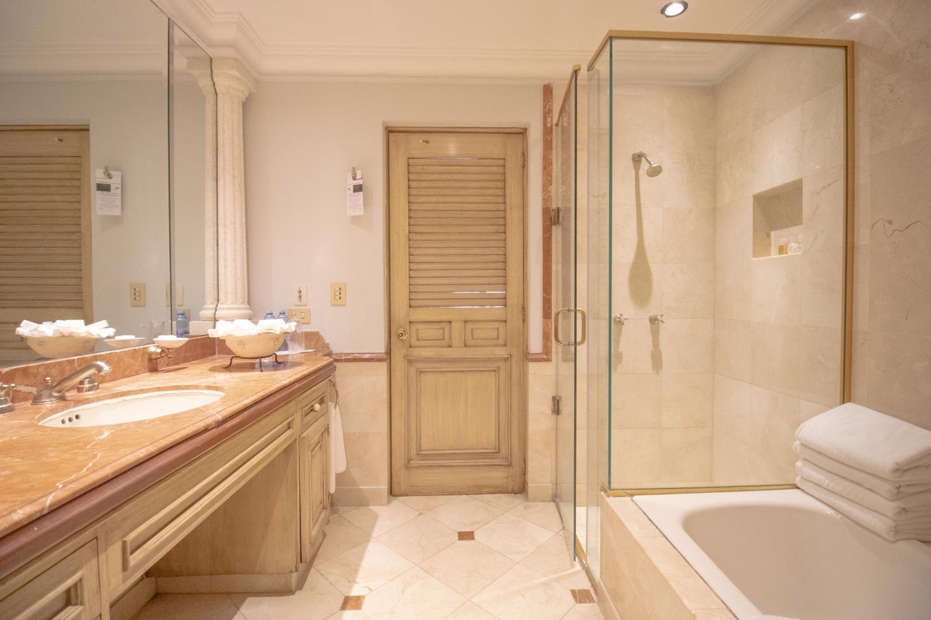 Parlor Suite All Inclusive - Photo 2