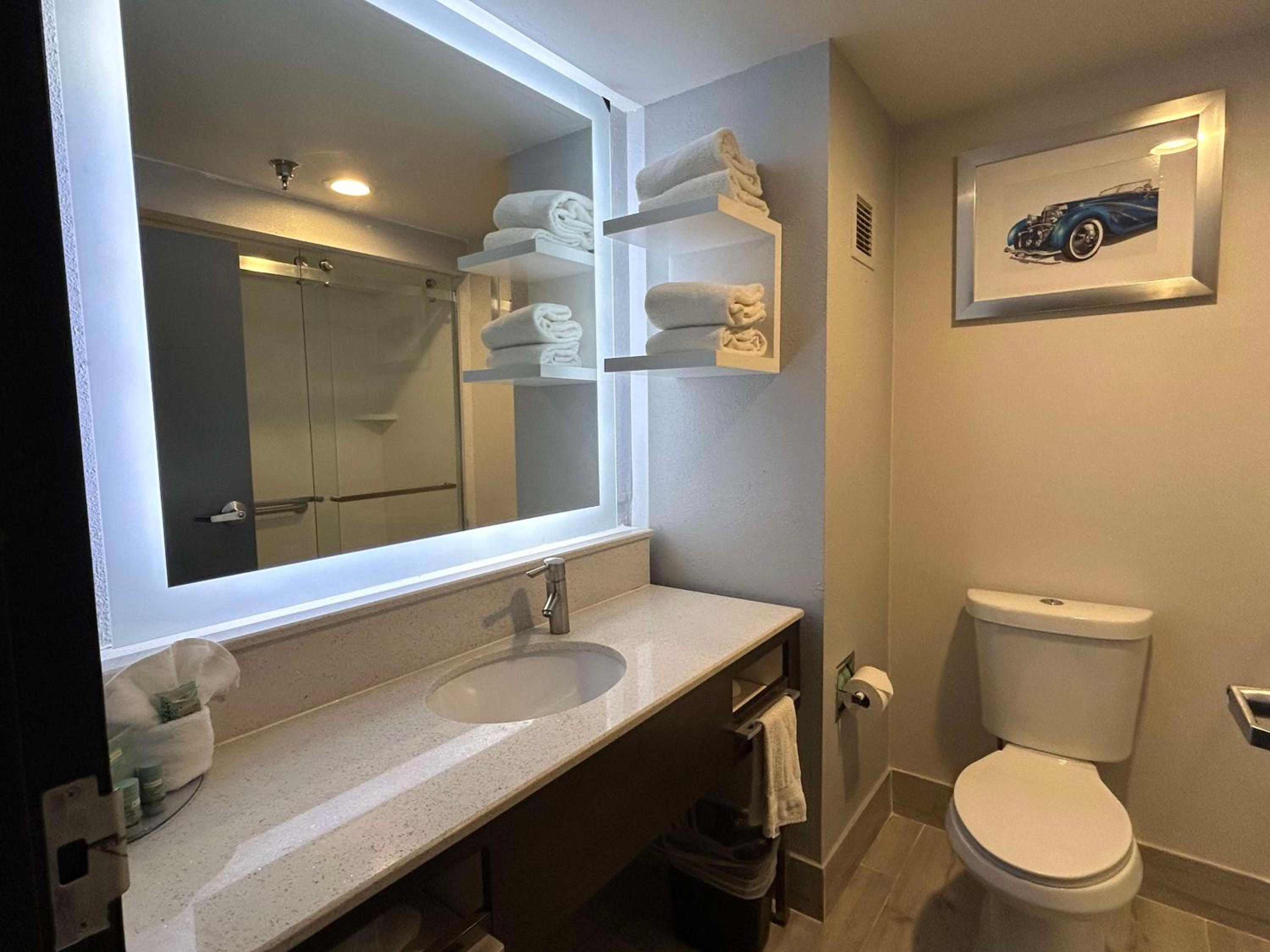 King Room - Non-Smoking - Photo 3