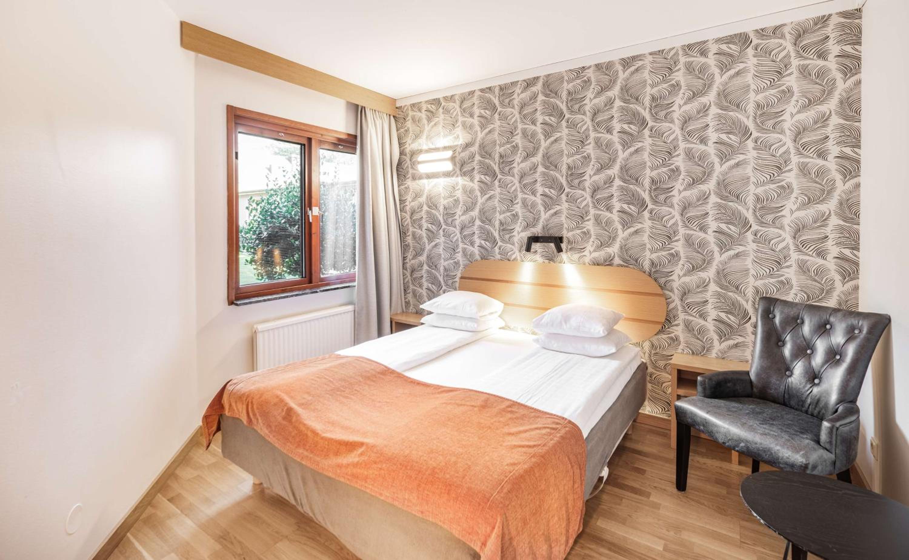 Standard Queen Room - Photo 1
