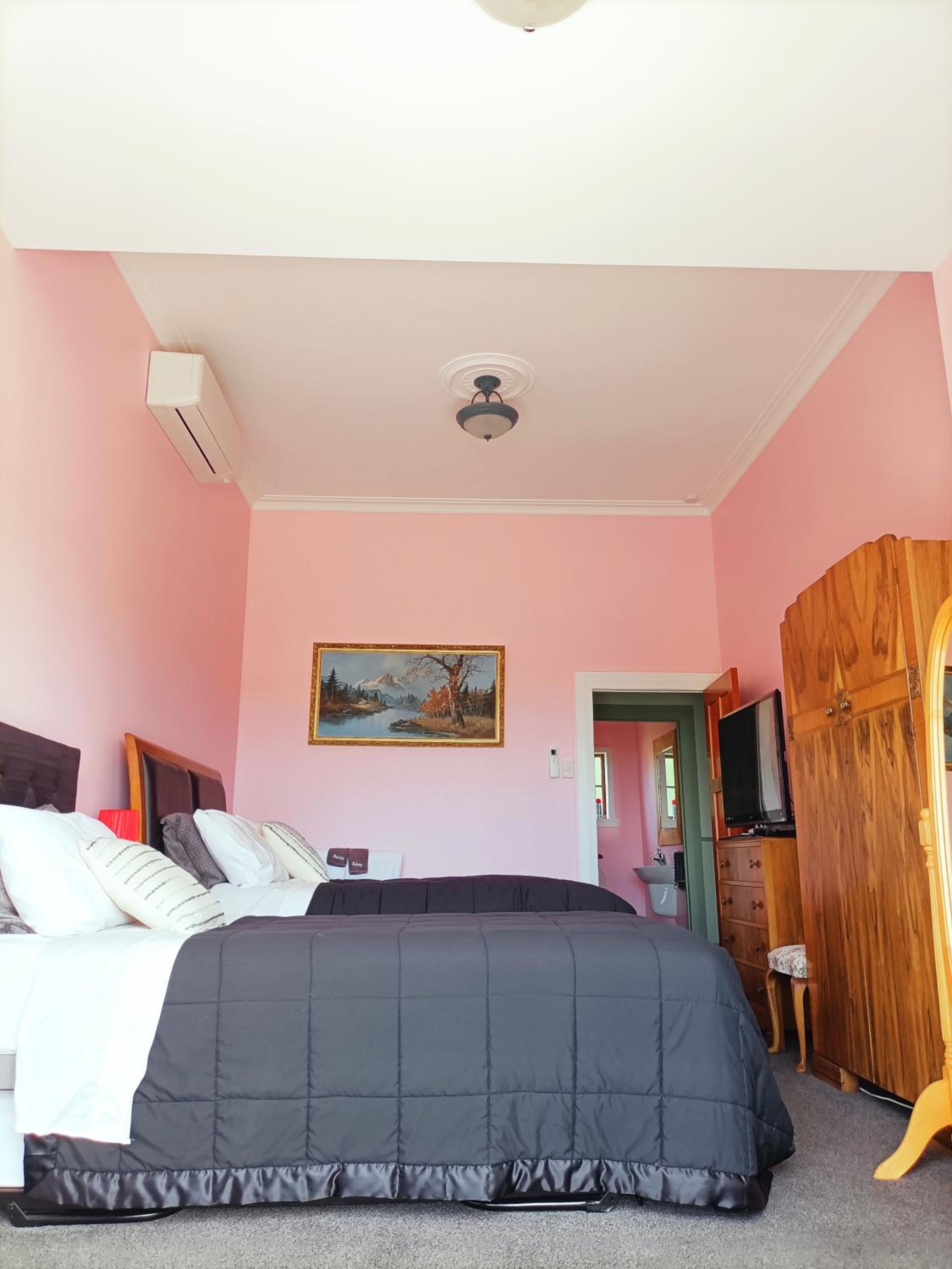 Deluxe Family Room - Photo 1
