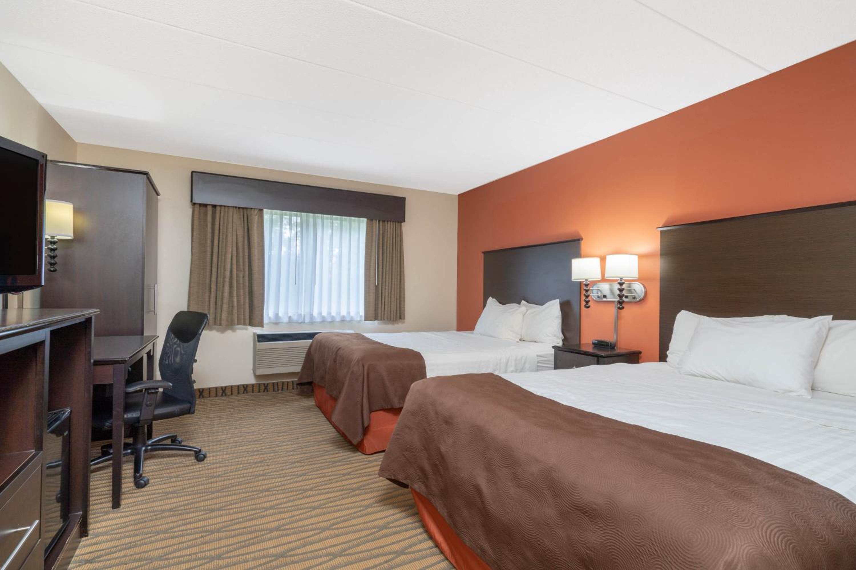 Deluxe Queen Room photo 2