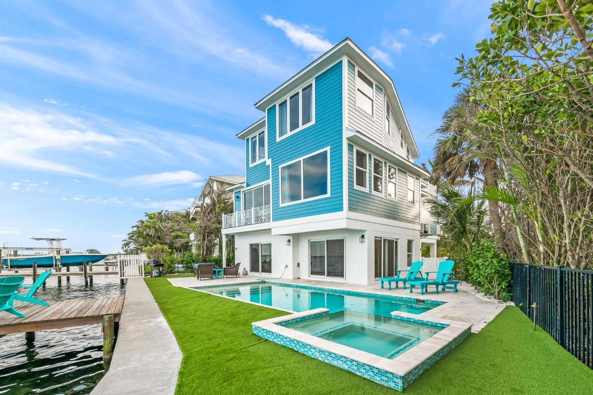 Five-Bedroom House photo 1
