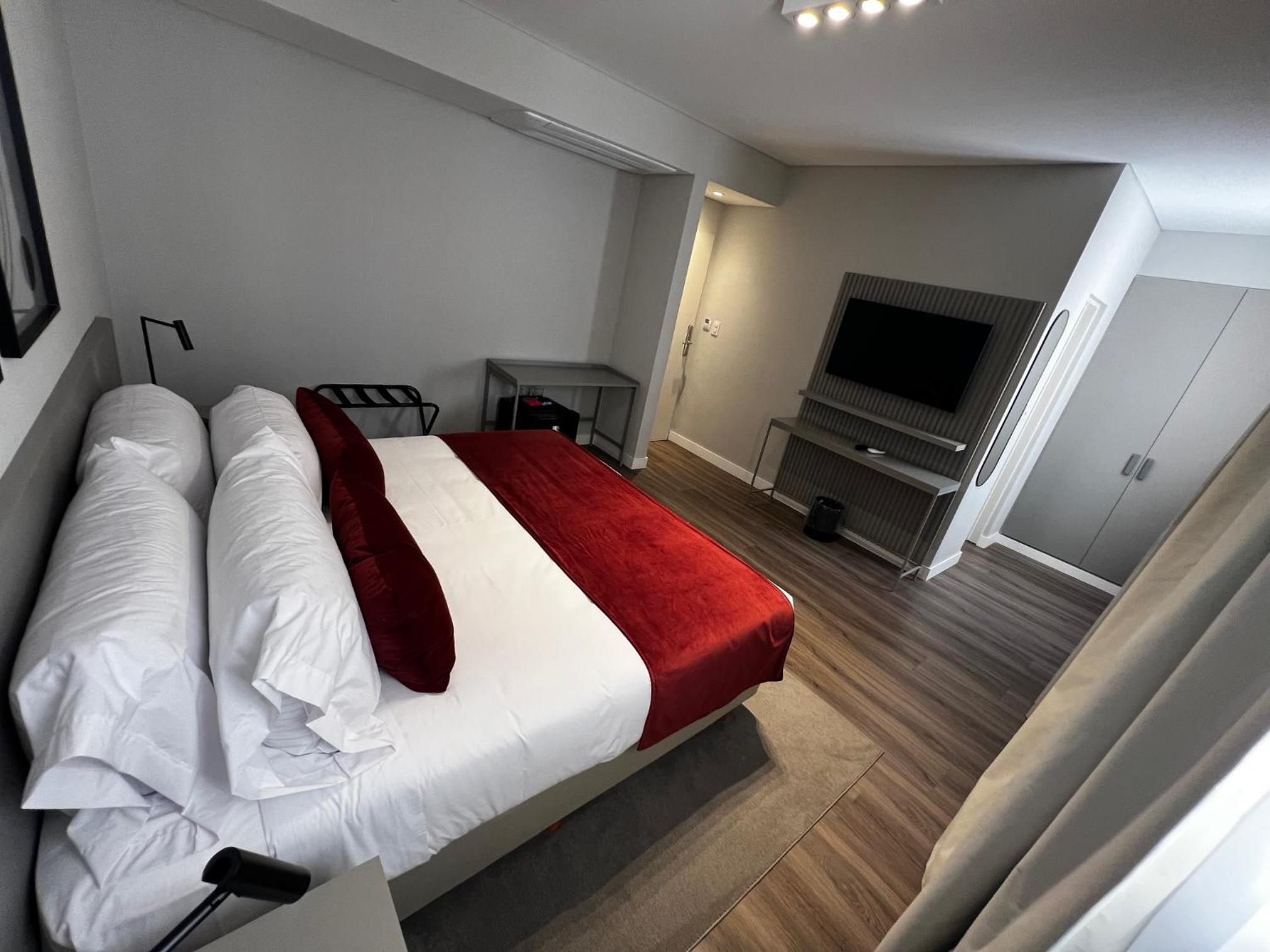 Standard Queen Room photo 2