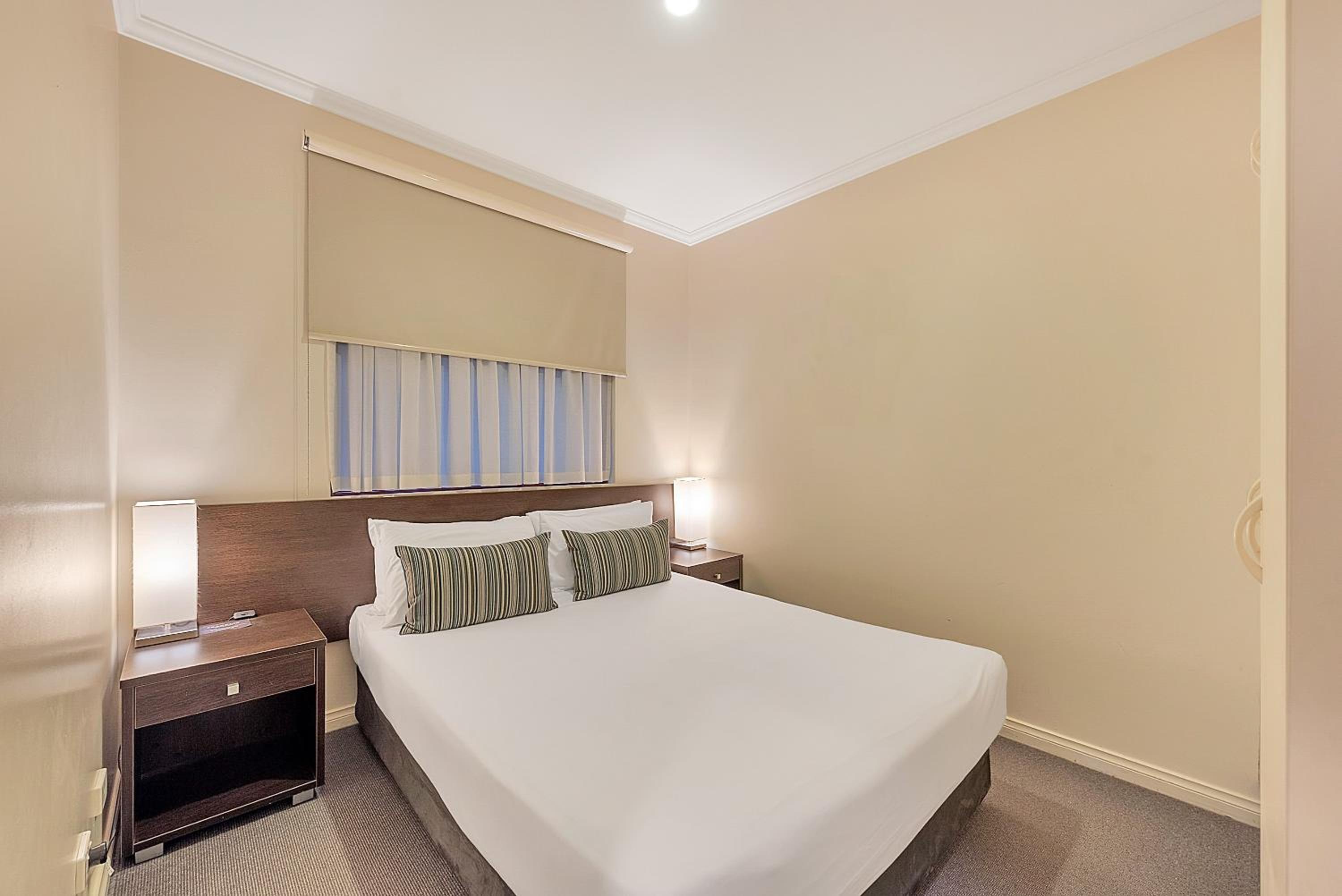 One-Bedroom Apartment - Photo 7
