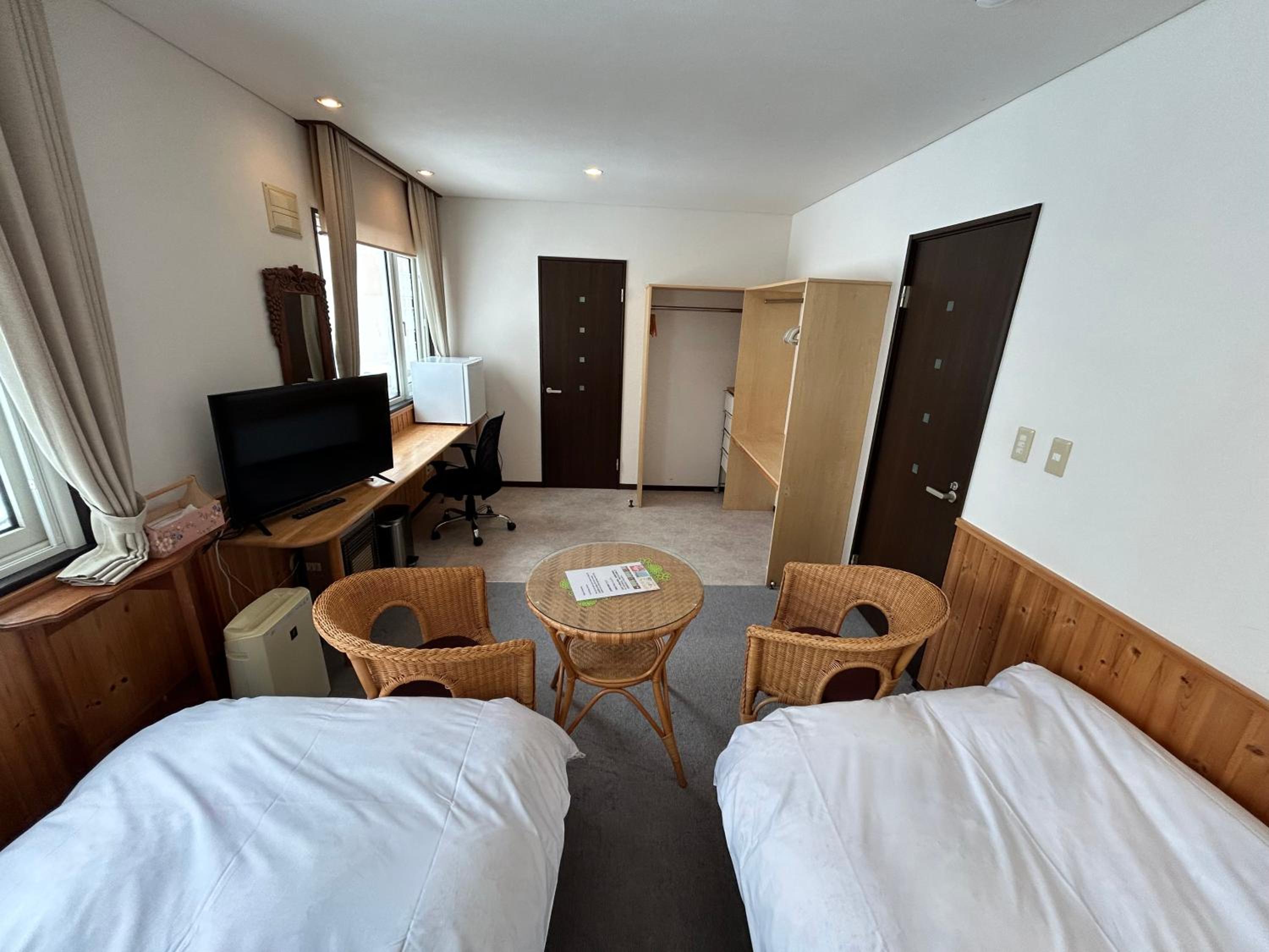 Deluxe Twin Room