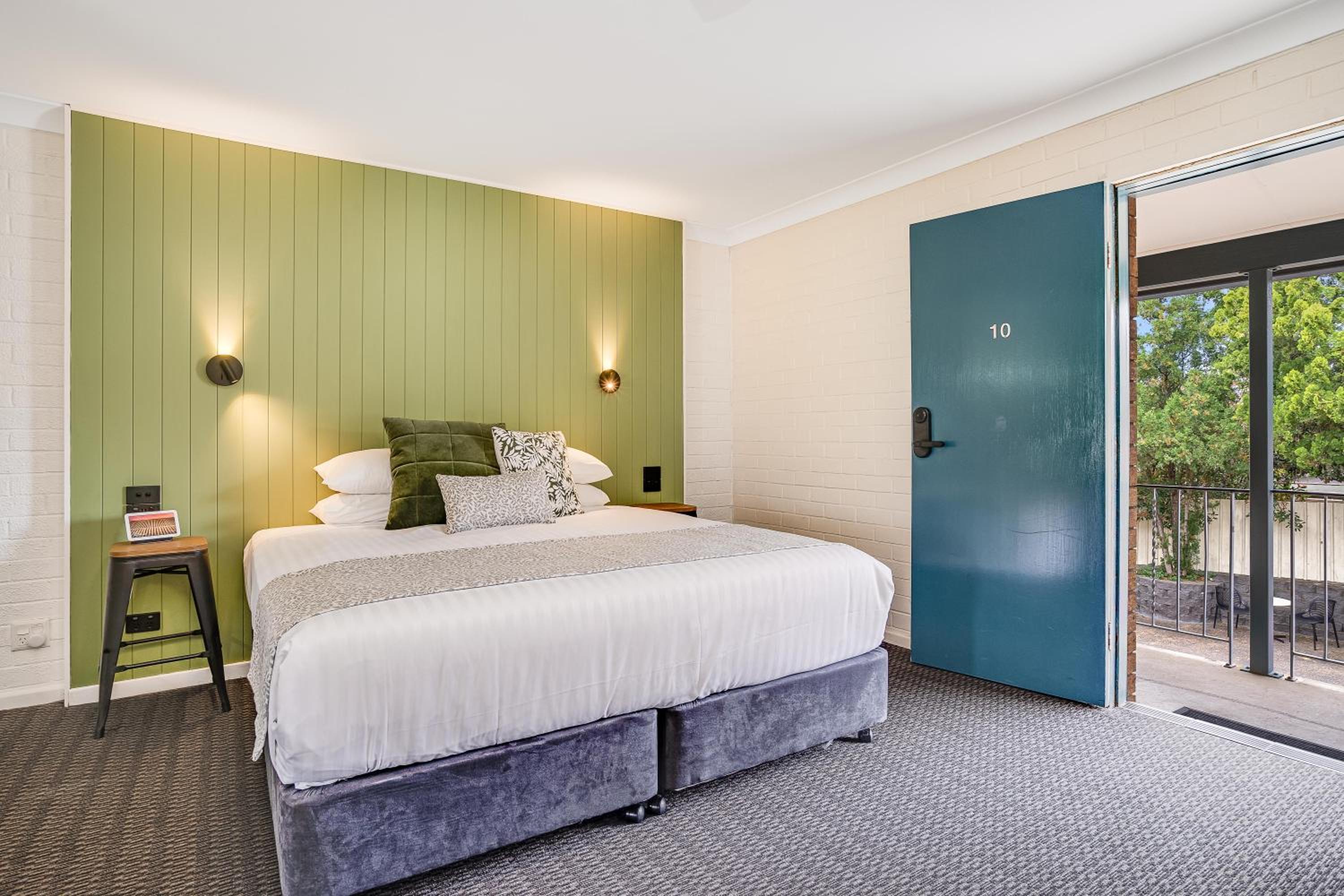 Superior King Suite photo 3
