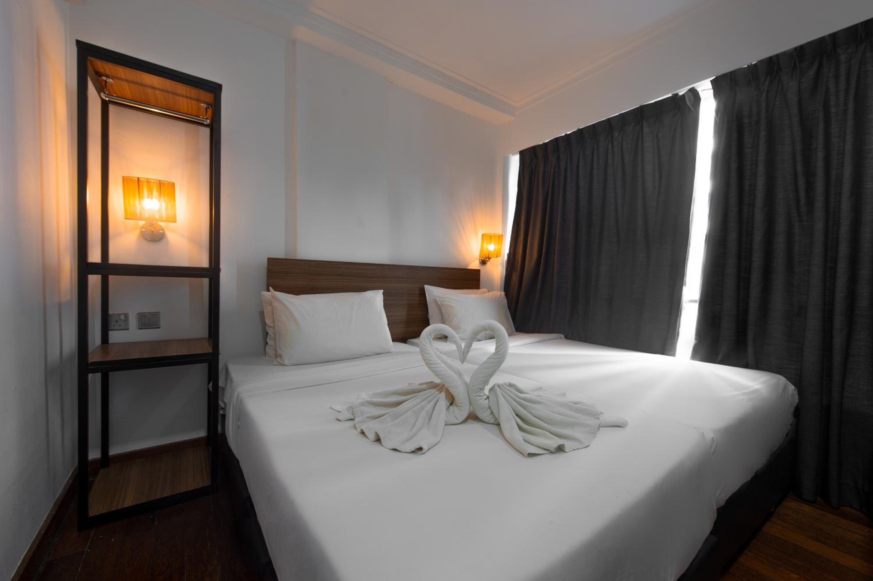 Deluxe Twin Room - Photo 2