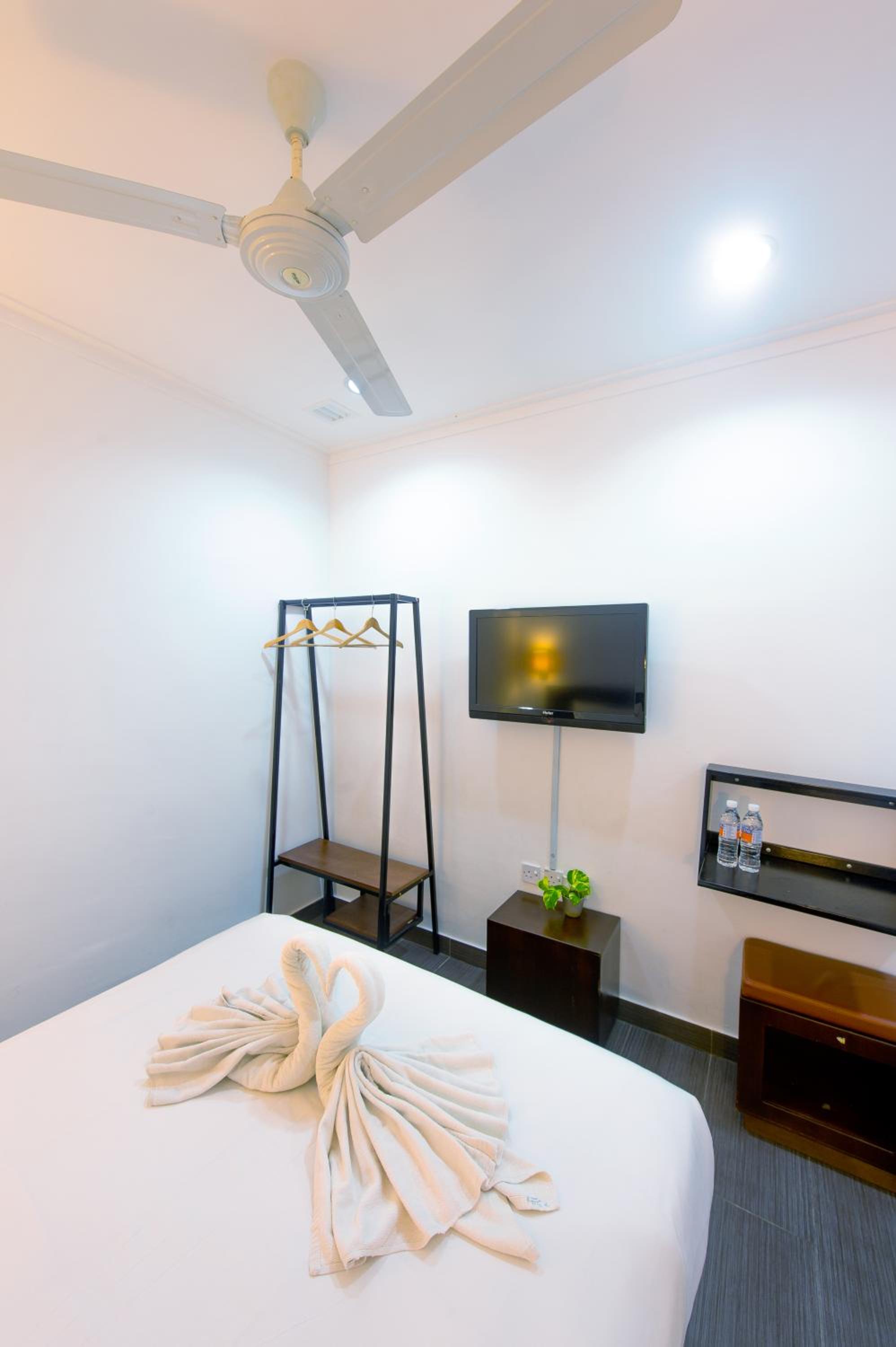 Double Room without Window - Photo 2