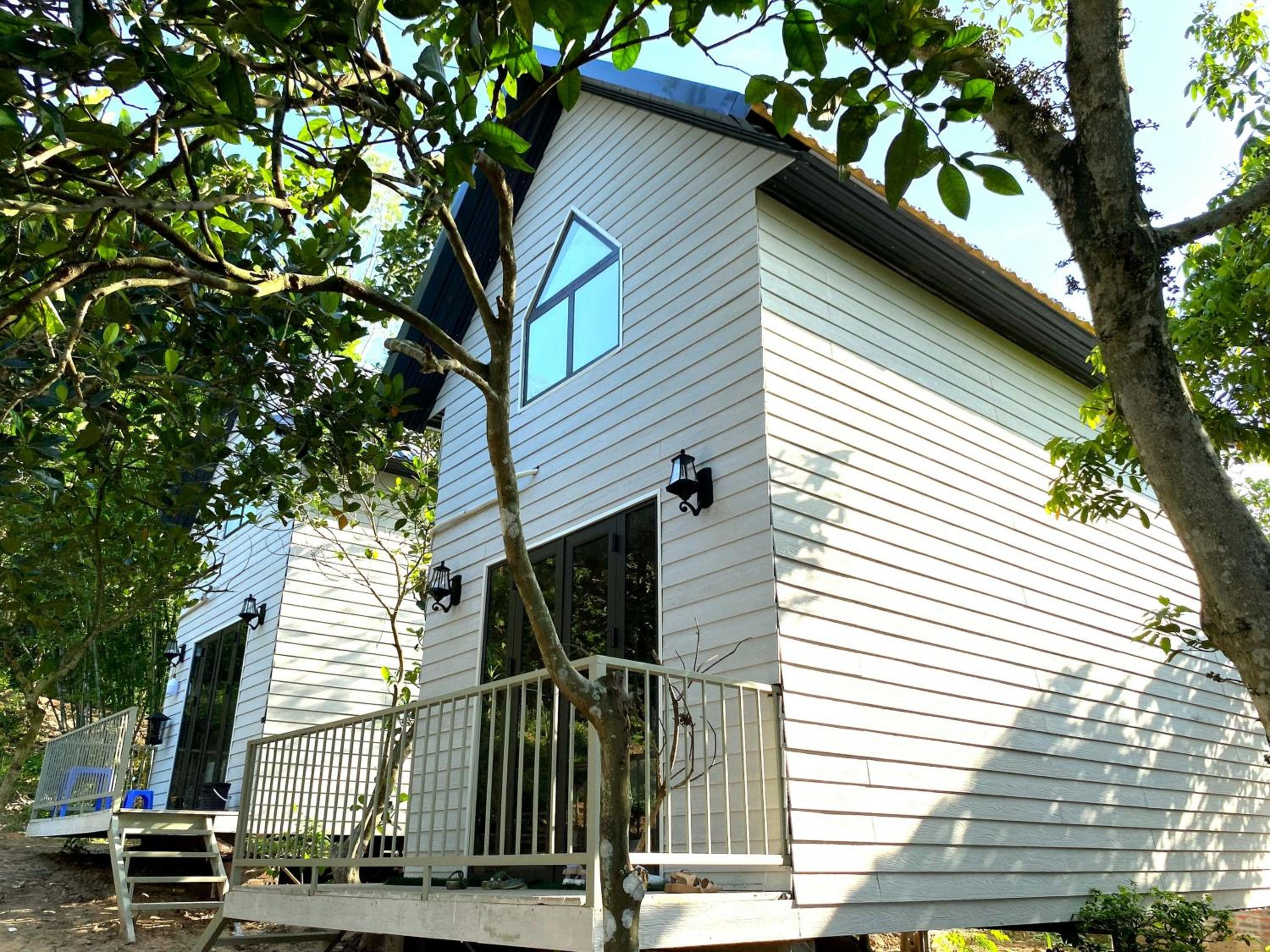 Two-Bedroom Bungalow photo 2