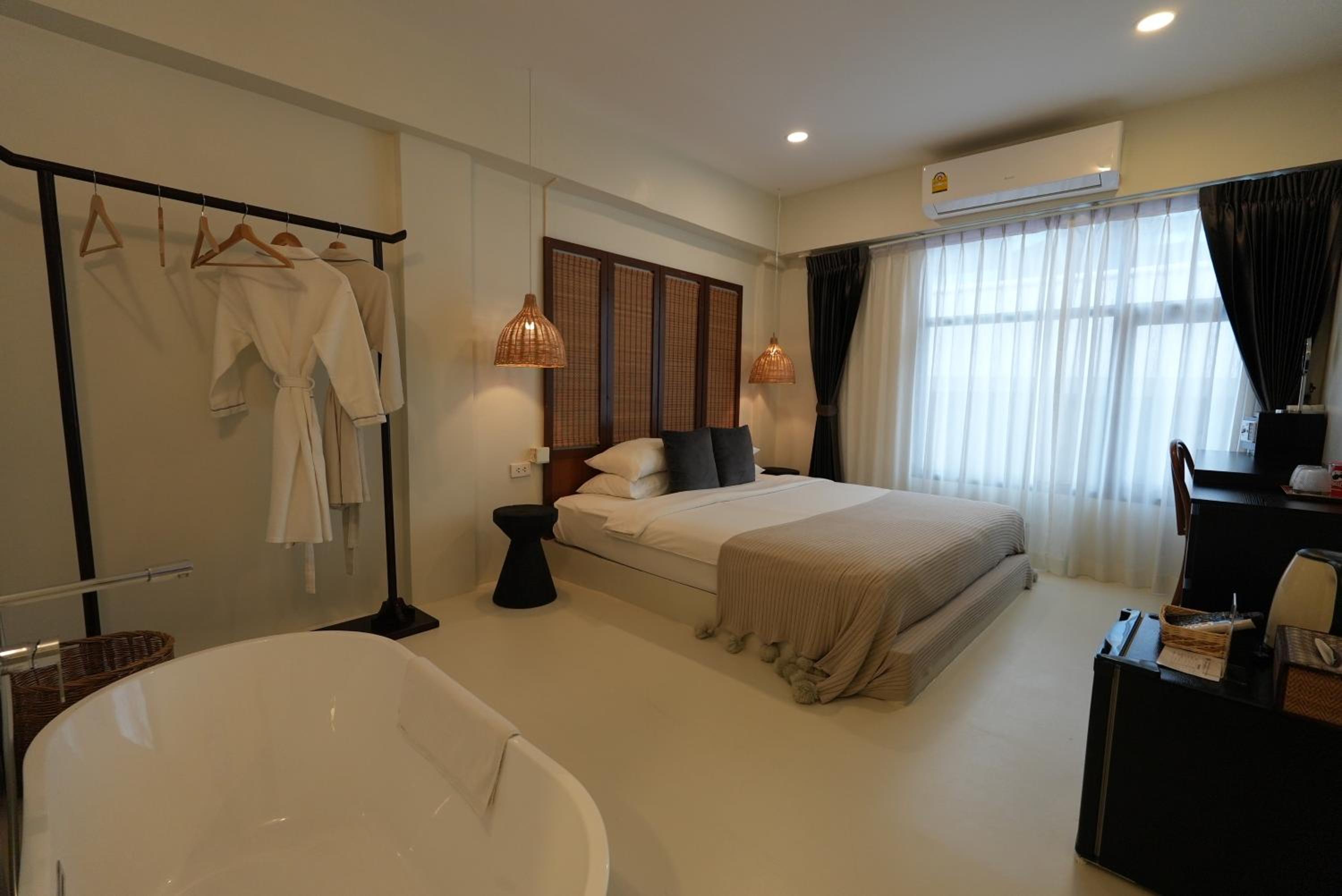 Double Room with Spa Bath photo 1