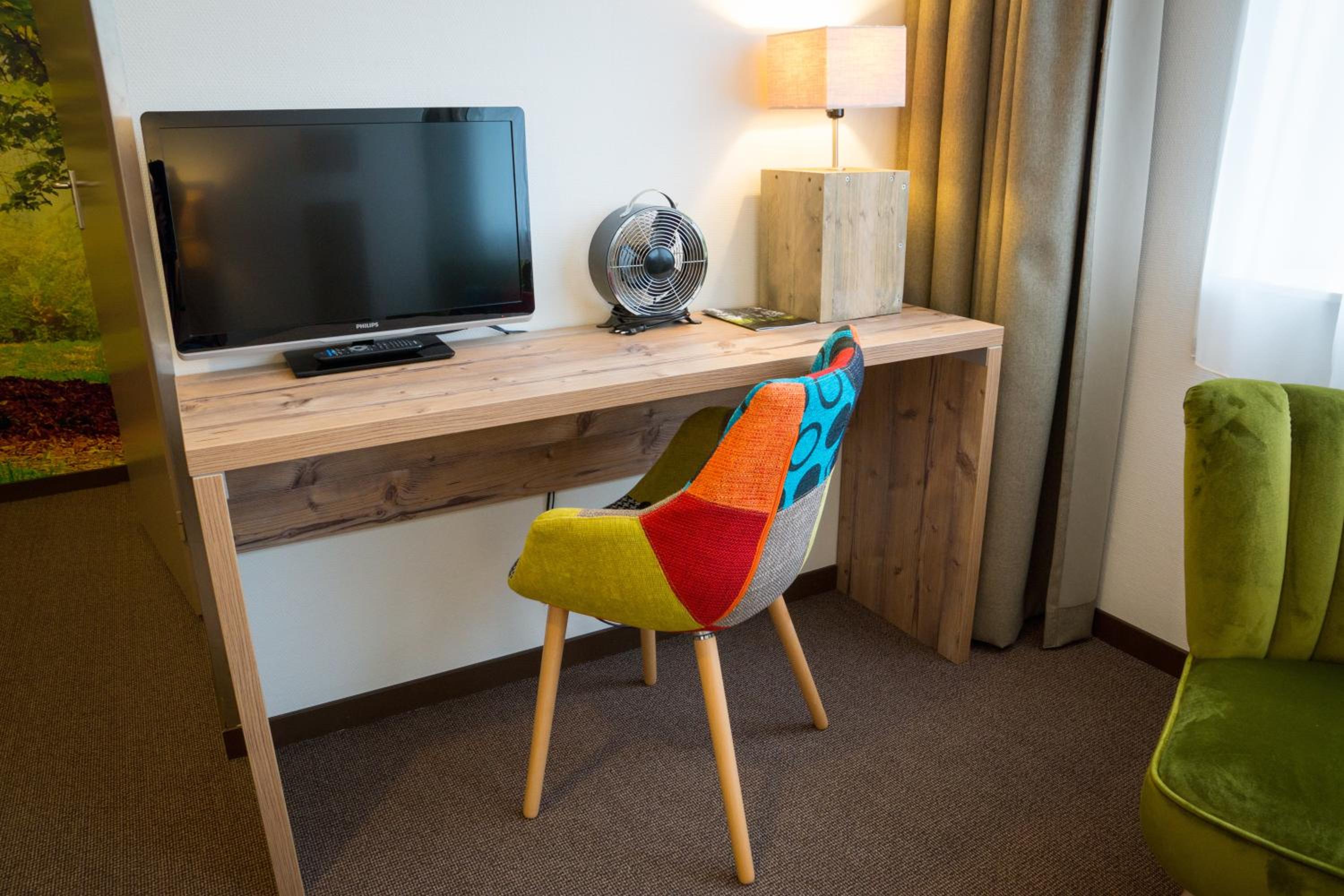 Standard Twin Room - Photo 6