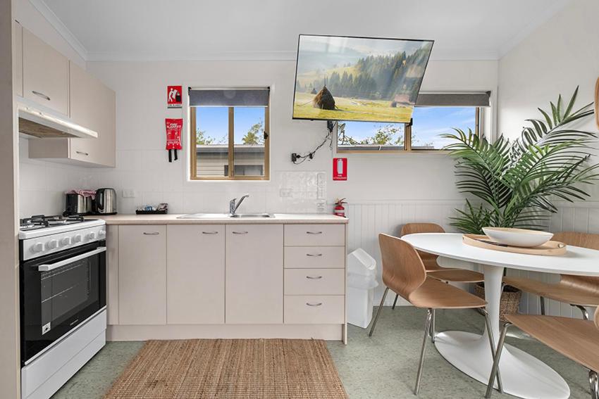 2 Bedroom Budget Cabin photo 2