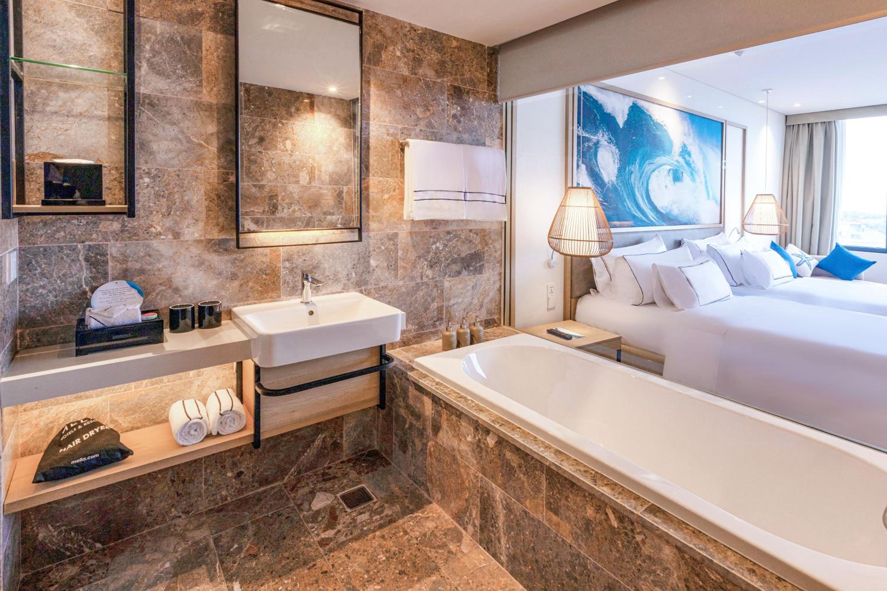 Deluxe Double or Twin Room with Bathtub - Daily Guest Activities photo 3