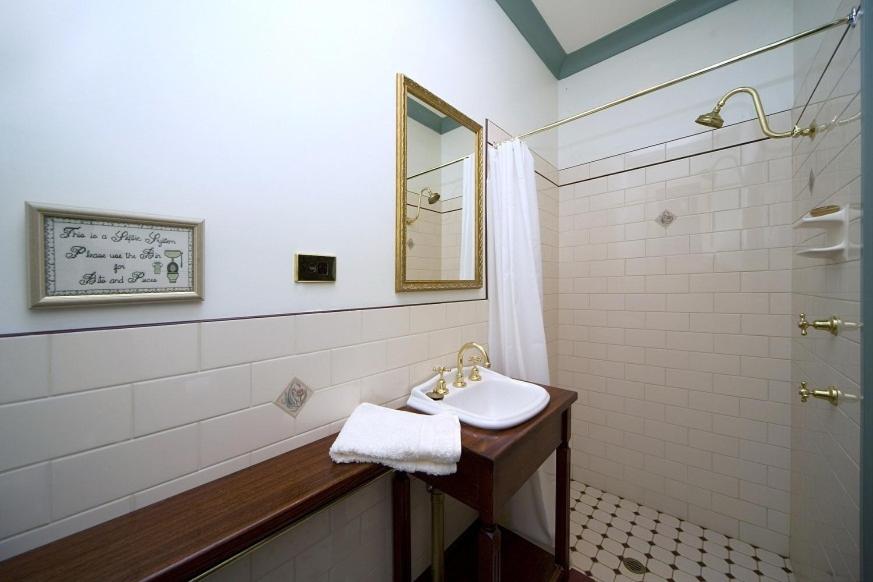 King Room with Balcony photo 3