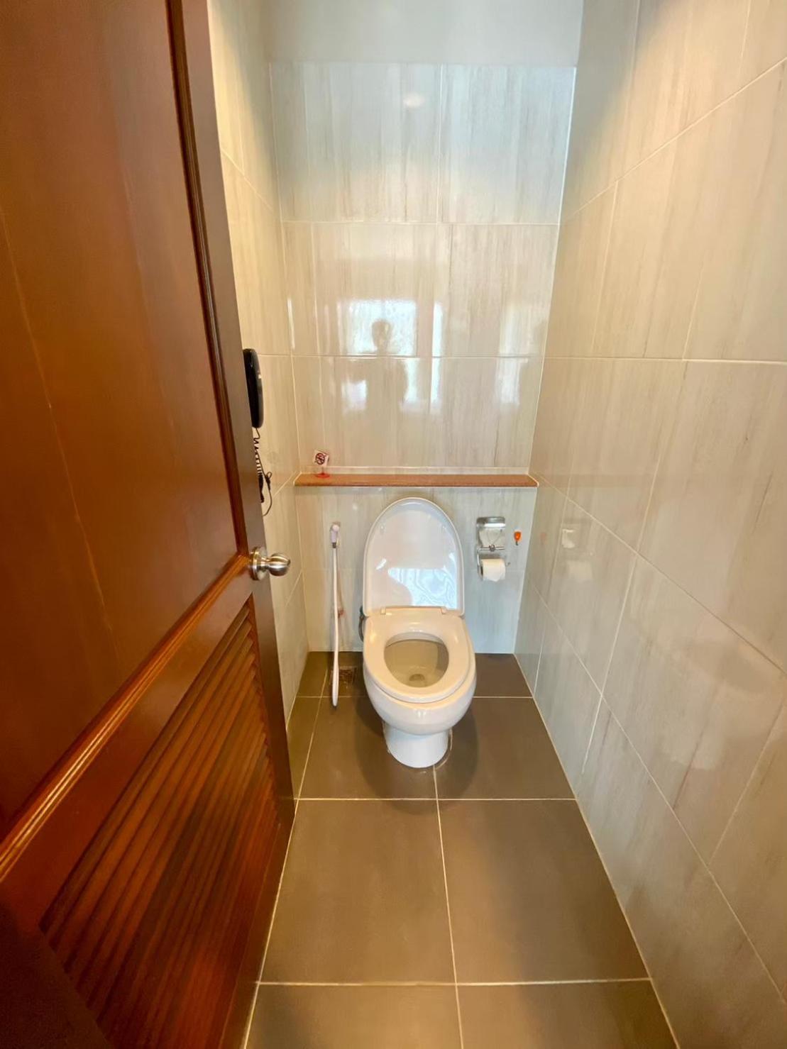 Vana Lake View Suite photo 2