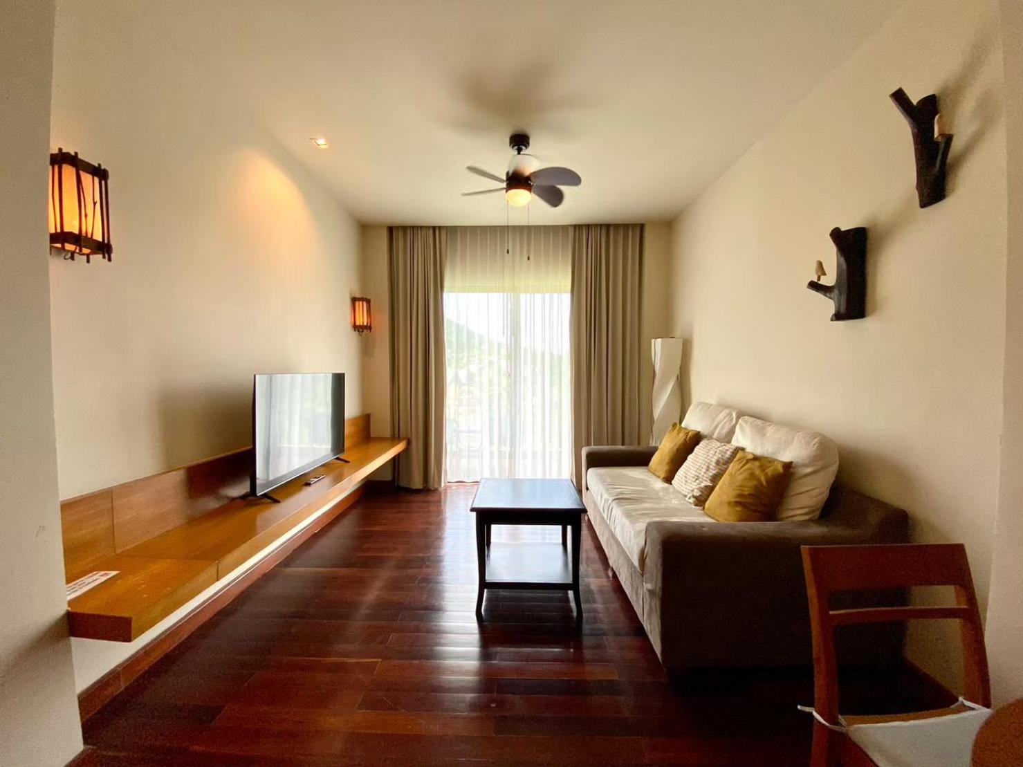 Vana Lake View Suite photo 3