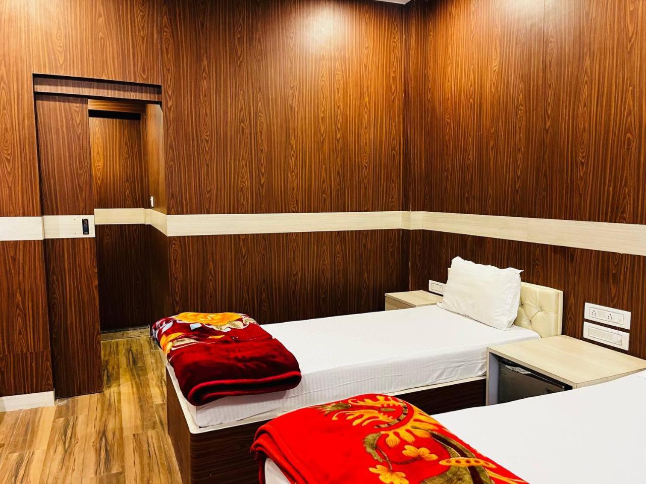 Superior King Room - Photo 25