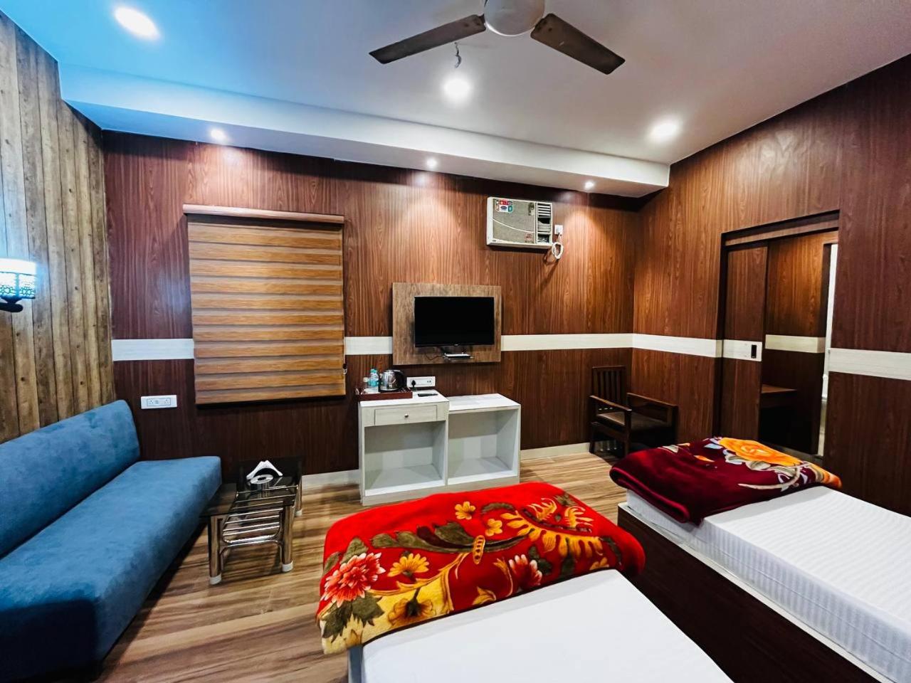 Superior King Room - Photo 23