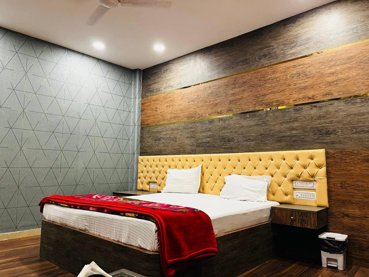 Deluxe Double or Twin Room - Photo 30
