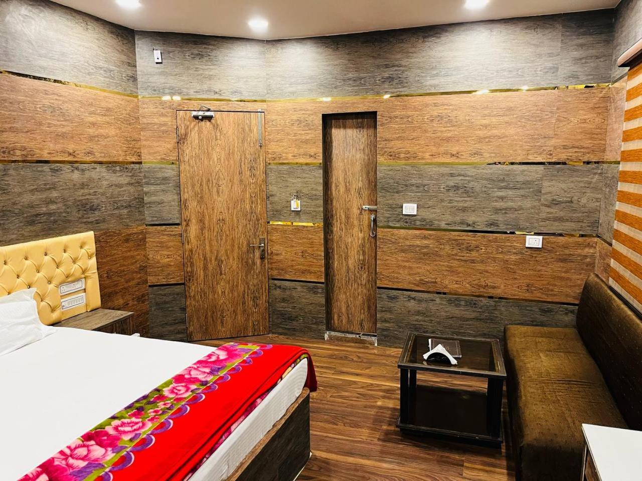 Superior King Room - Photo 4