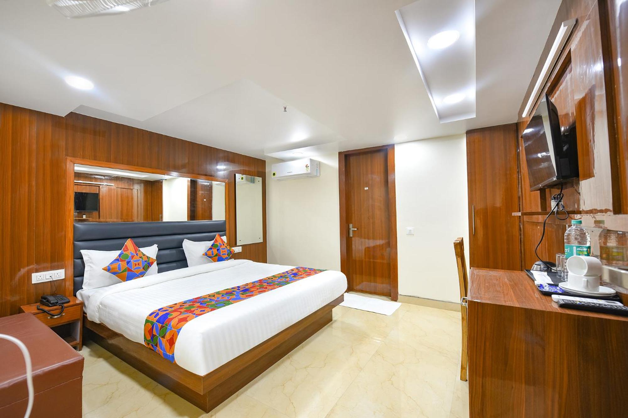 Deluxe Room - Photo 1