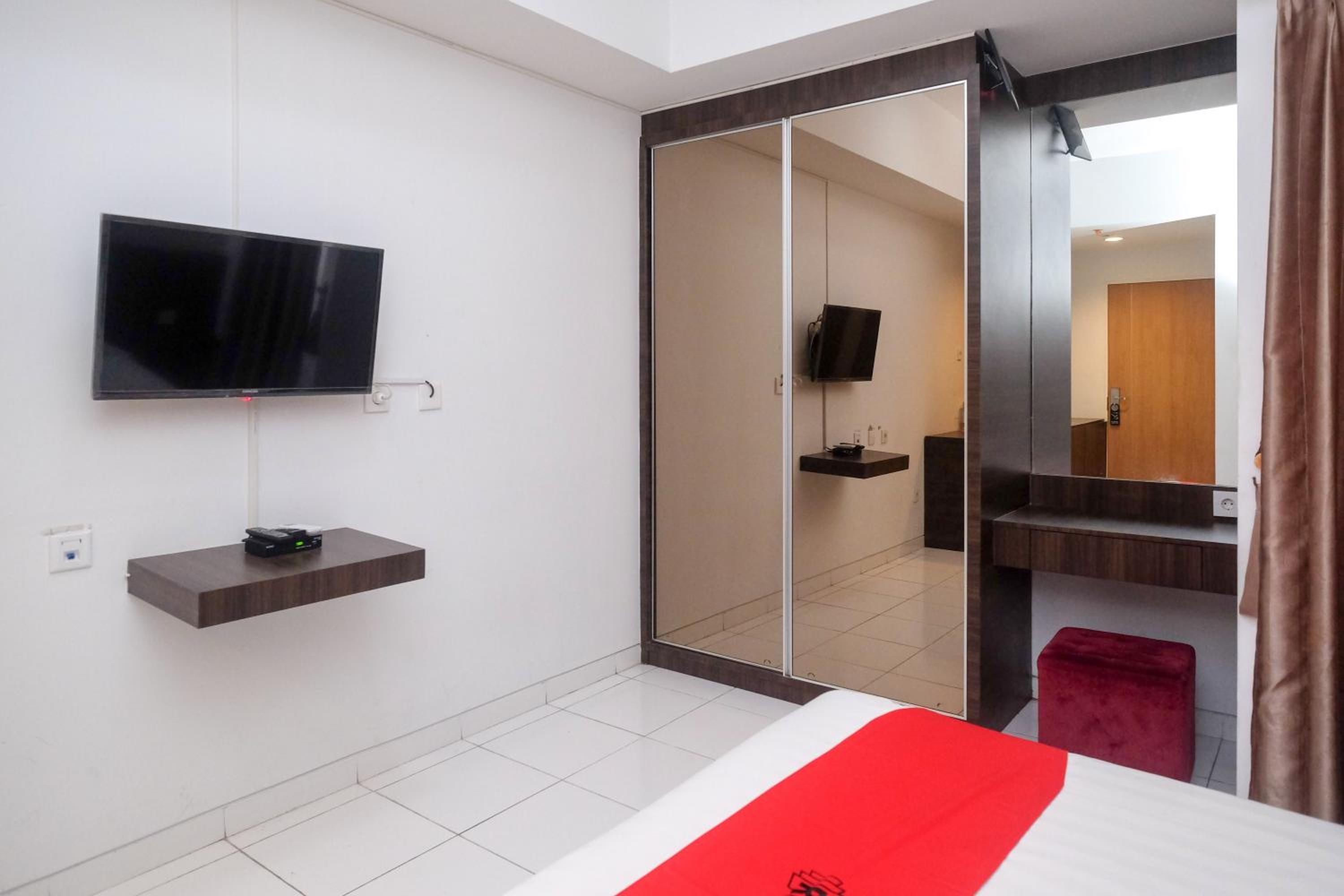 Standard Double Room - Photo 8