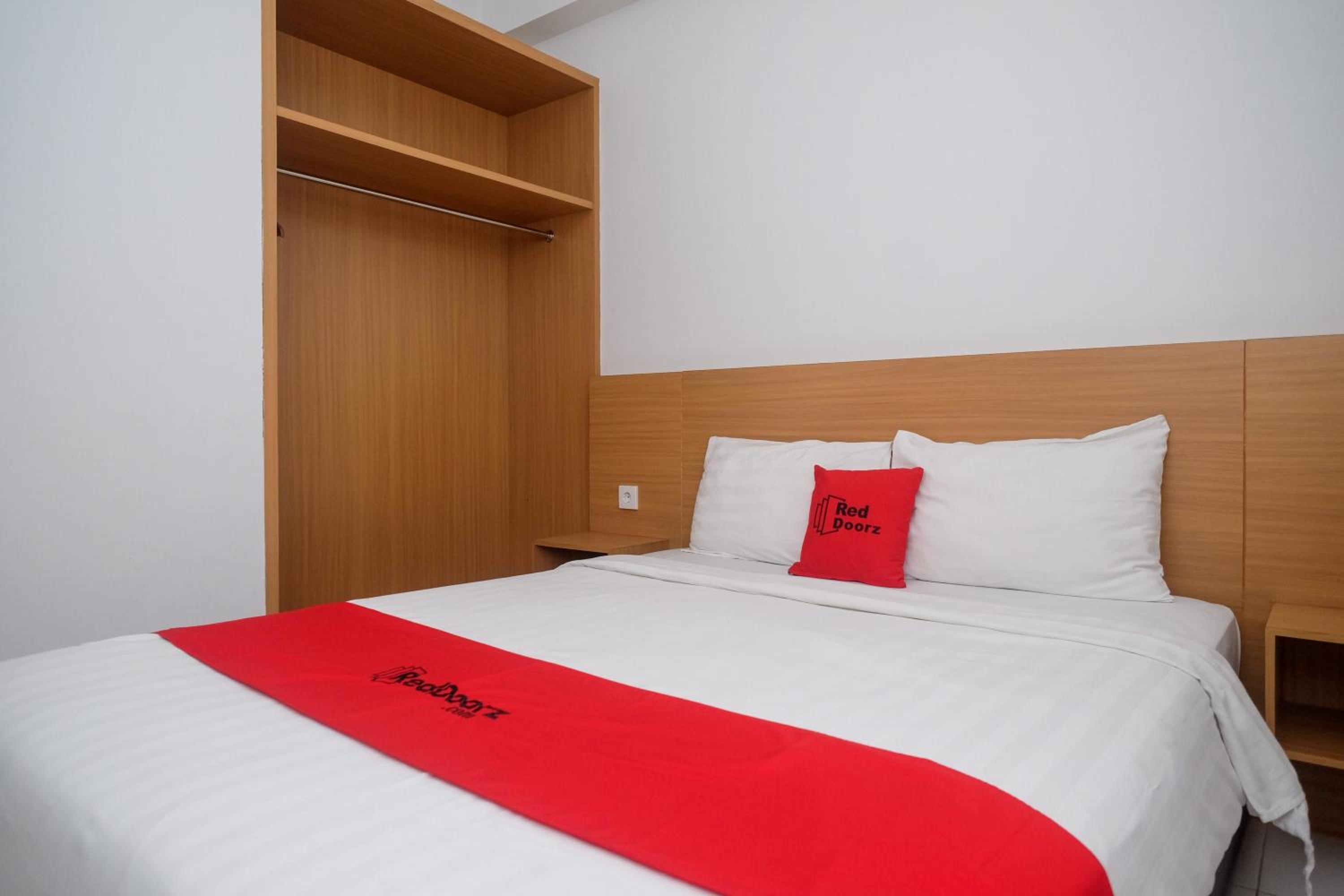 Suite - Photo 16