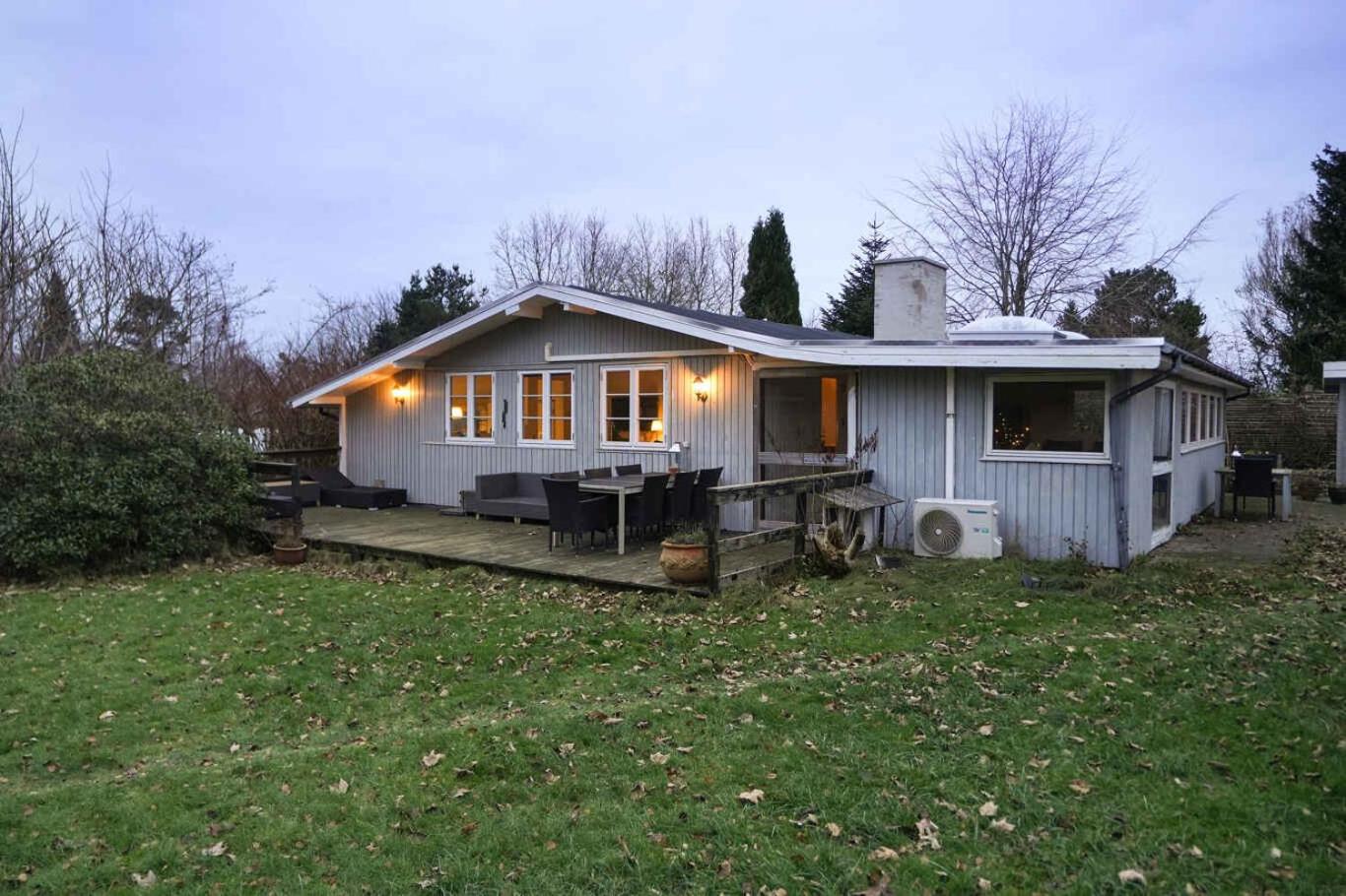 Four-Bedroom House photo 3