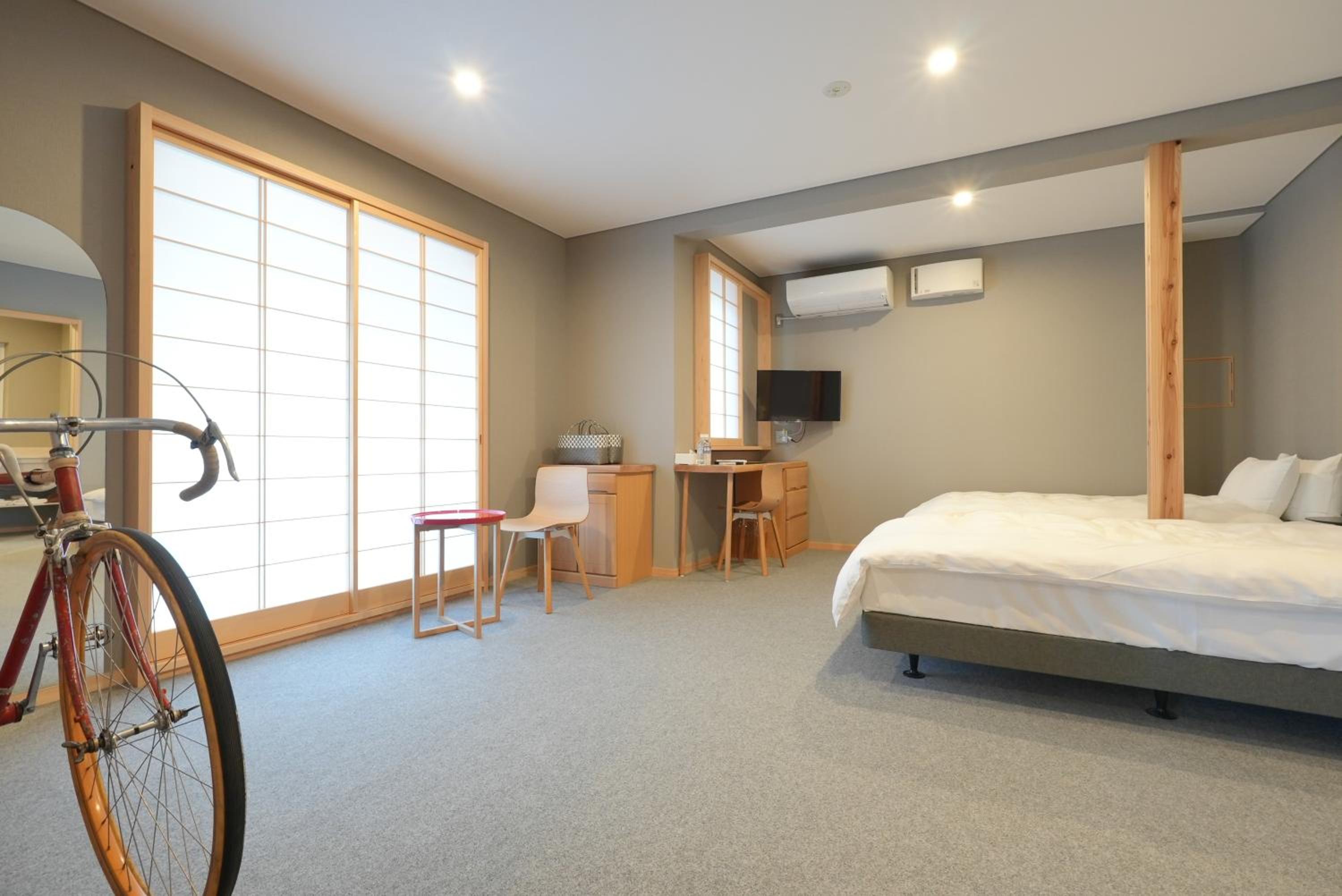 Twin Room with Private Hot Spring - 2-3 Min Walk to Annex, Located Outside Main Hotel - Photo 8