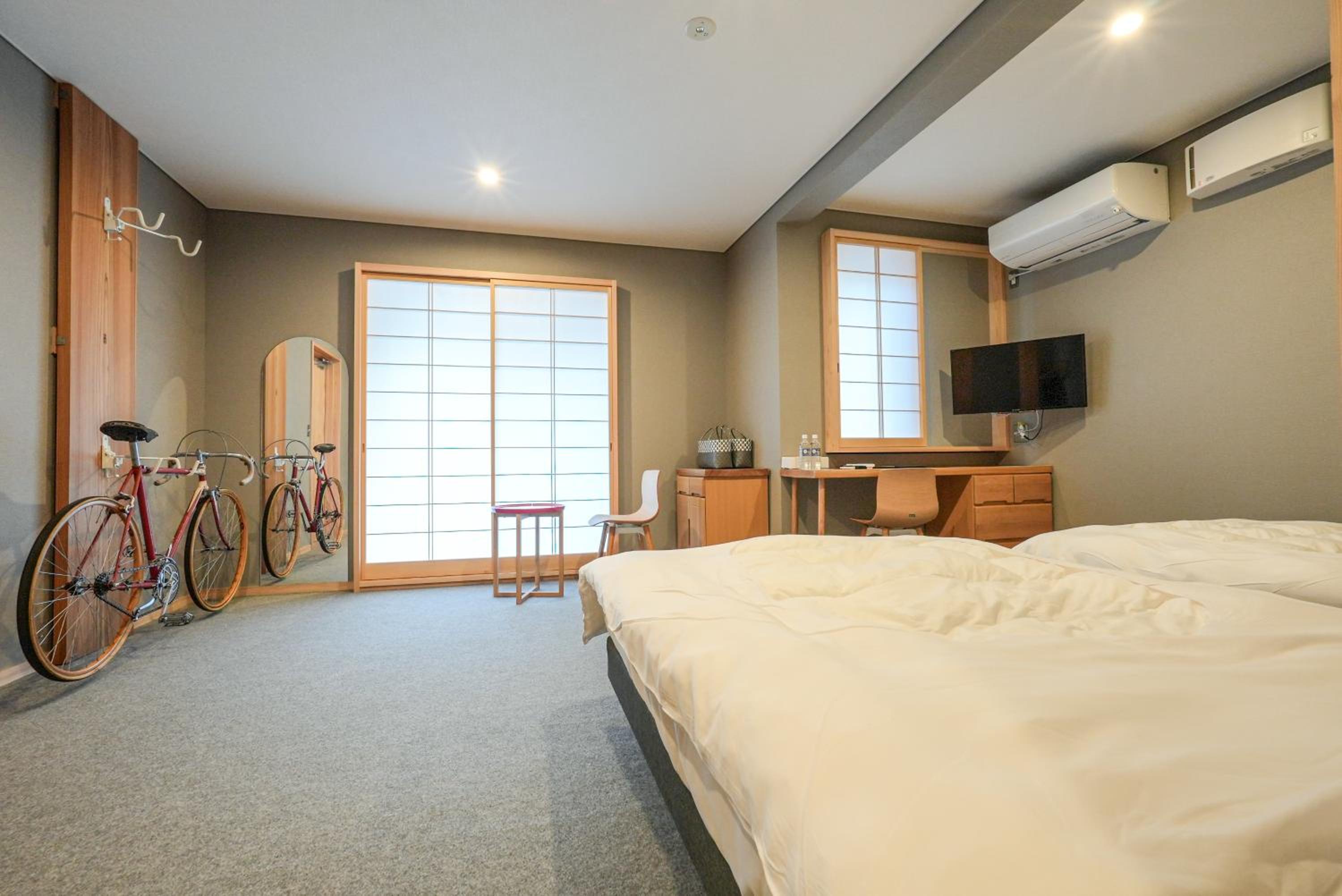 Twin Room with Private Hot Spring - 2-3 Min Walk to Annex, Located Outside Main Hotel - Photo 10