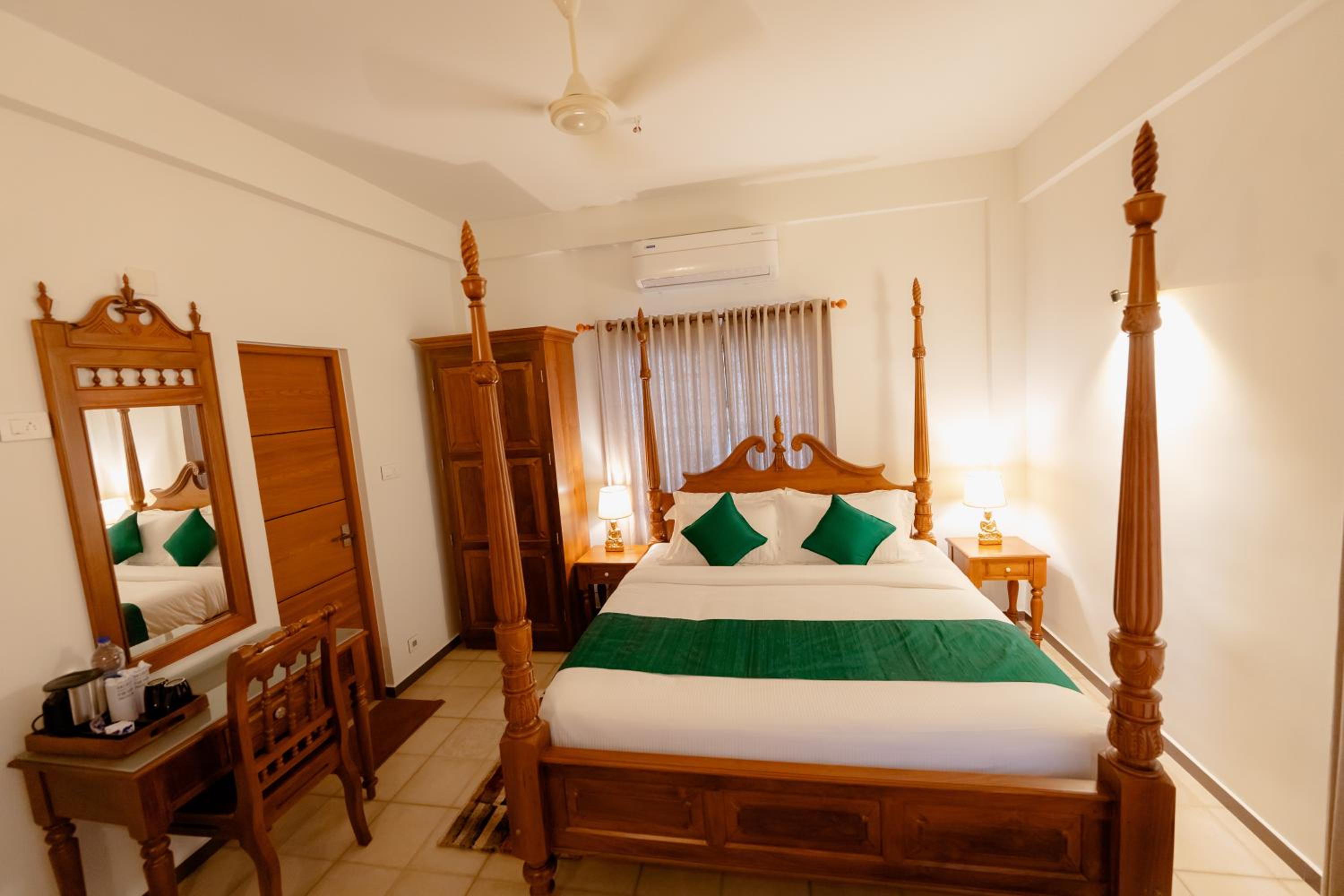 Superior King Room
