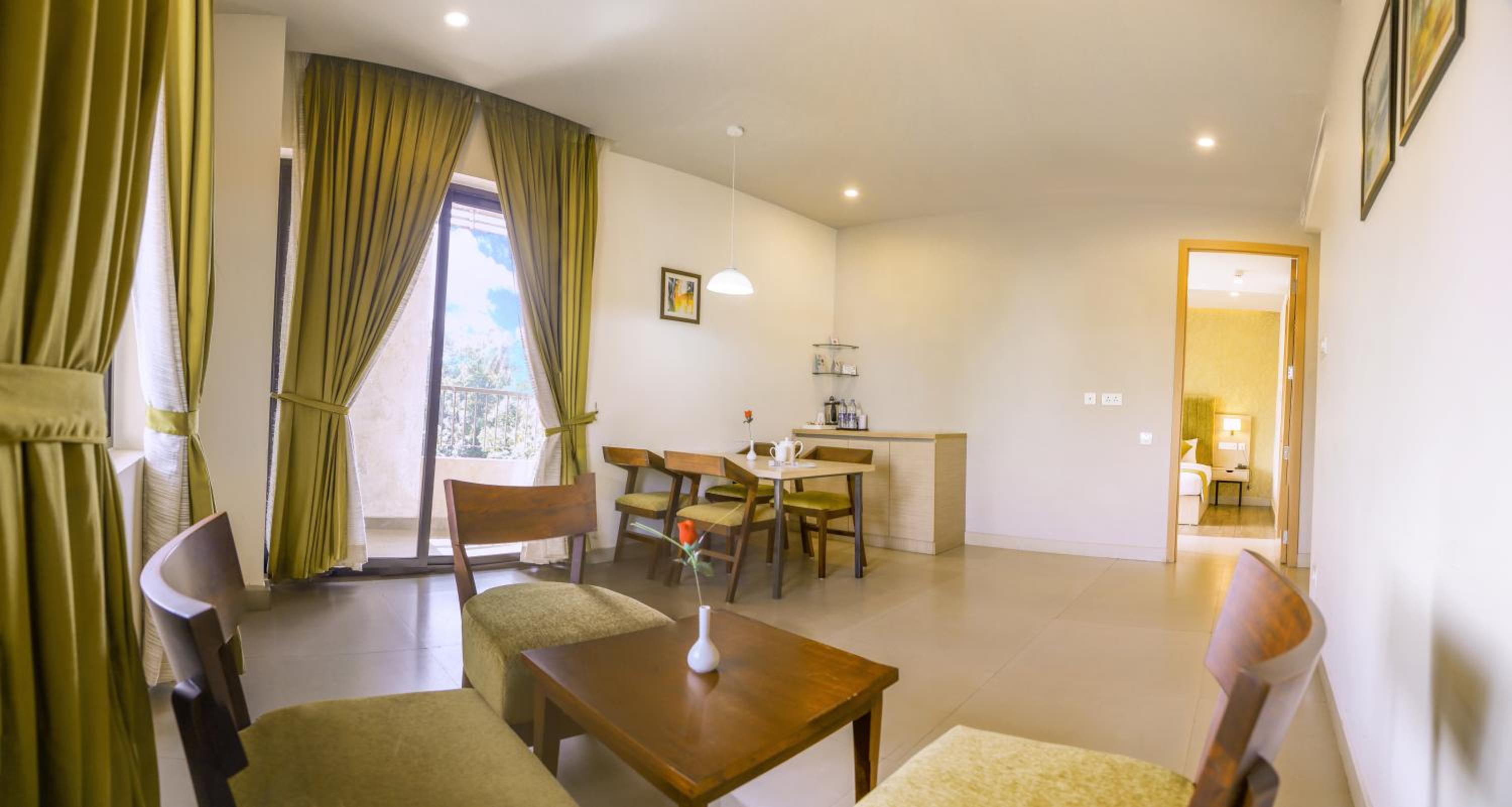 Deluxe Suite - Photo 3