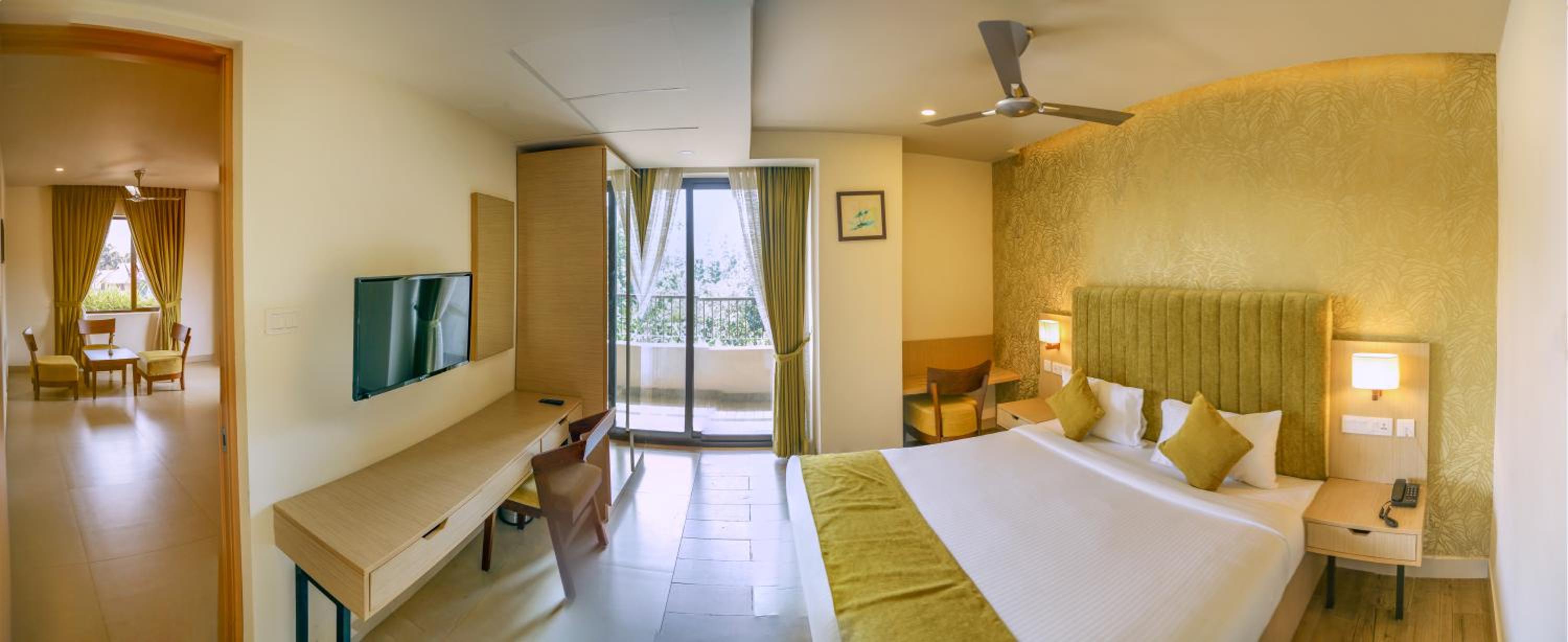 Deluxe Suite - Photo 2