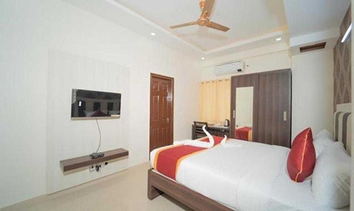 Deluxe Room - Photo 3