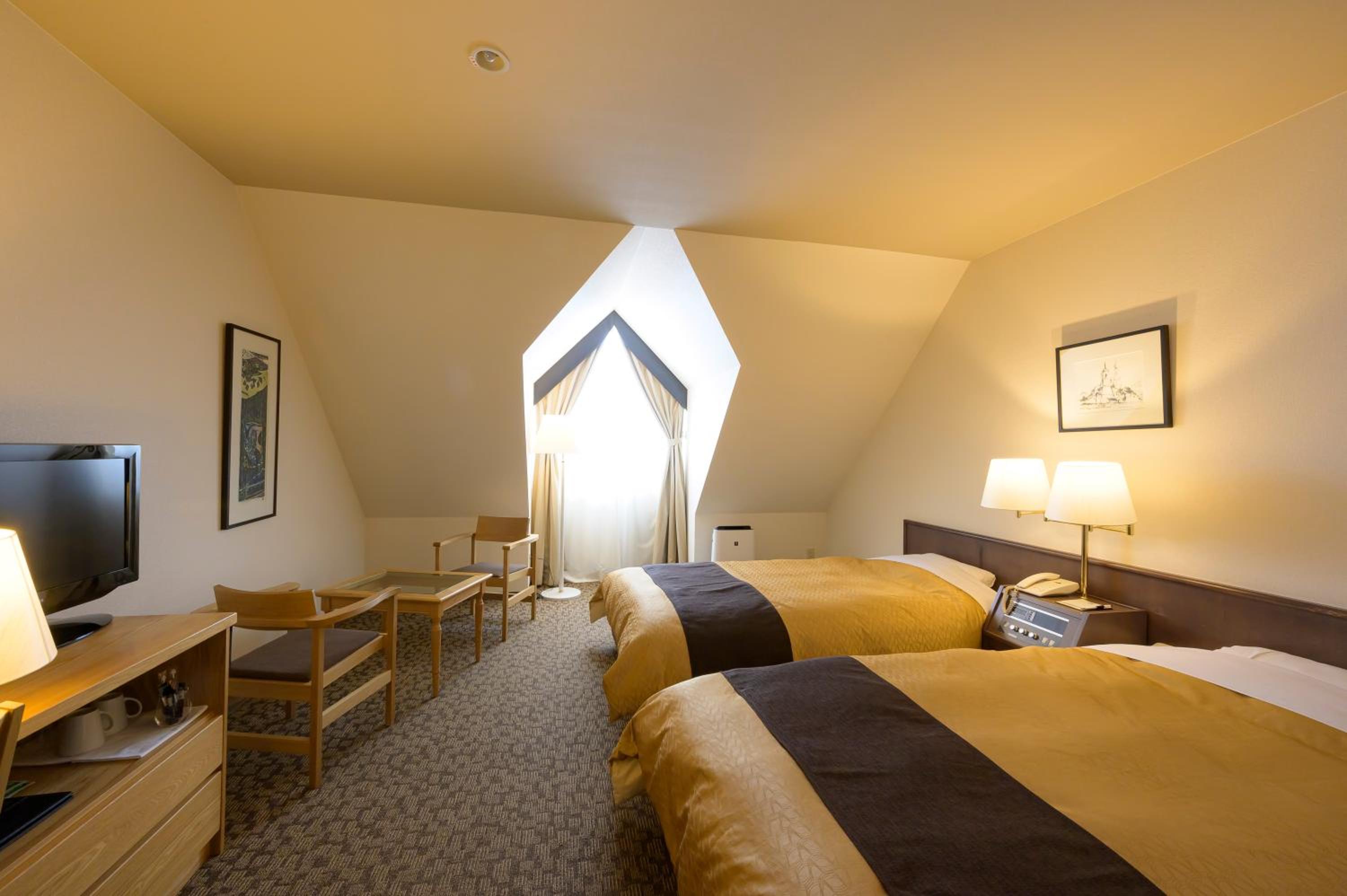Standard Twin Room