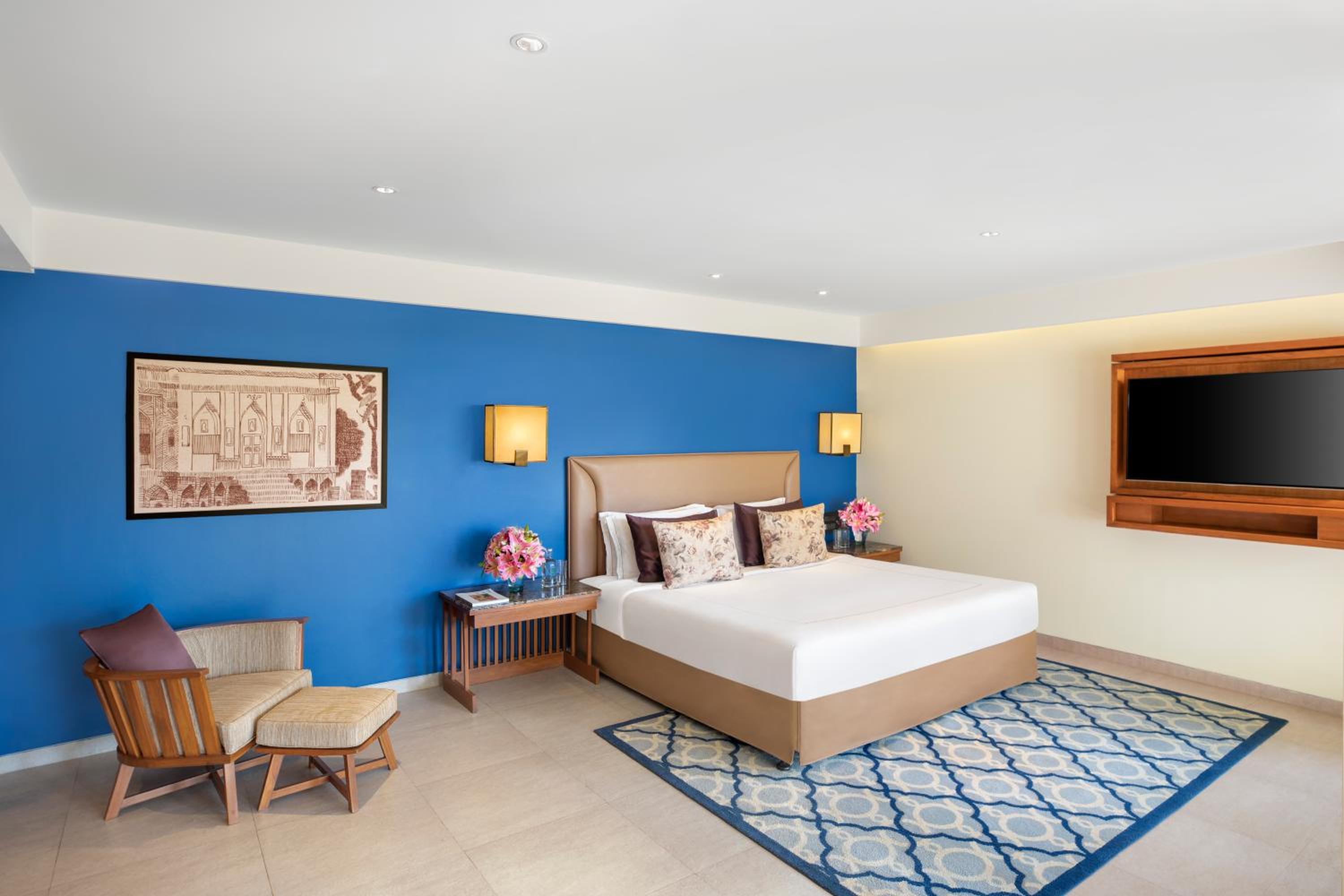 Premium Room Sea View King Bed - Photo 1