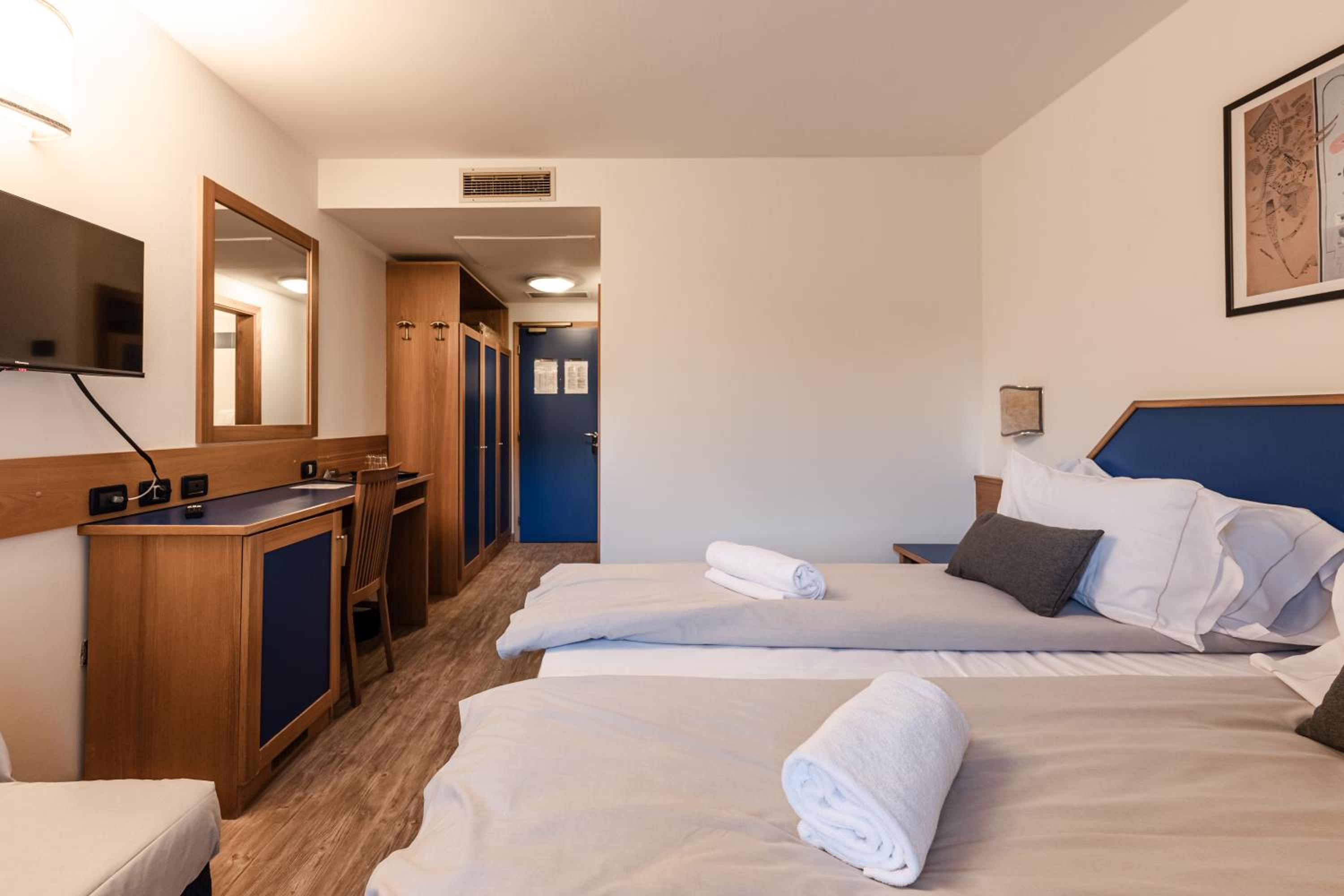 Triple Room with Mountain View photo 2