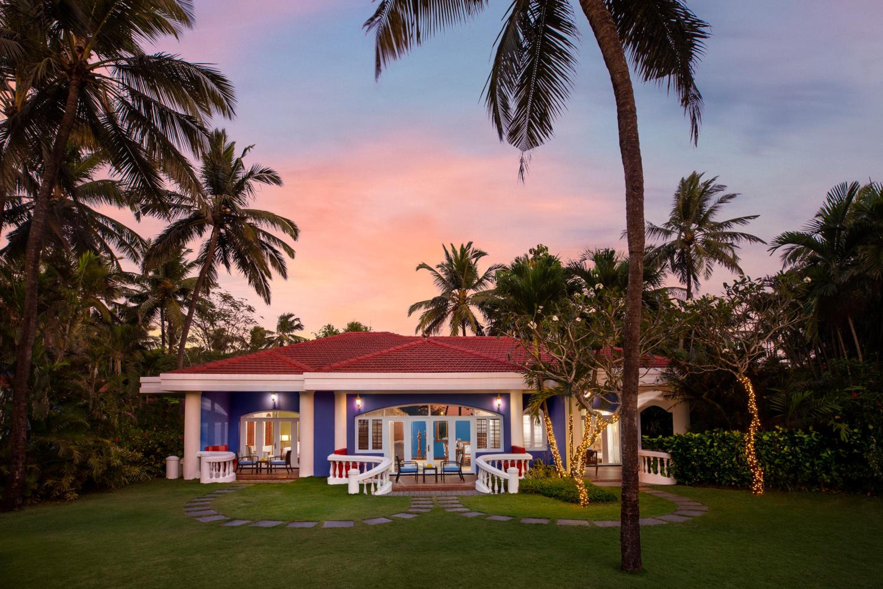 Presidential Villa with Plunge Pool Presidential Villa with Plunge Pool