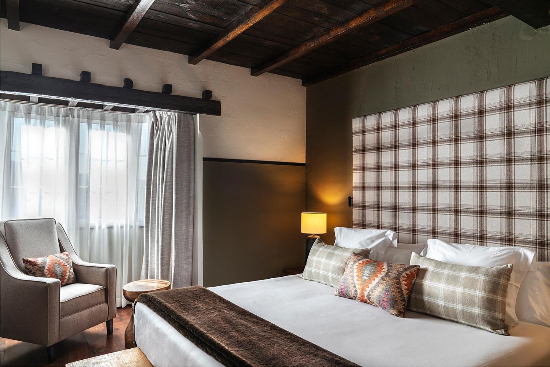 Suite Junior con Vista a la Montaña (2 Adultos + 1 Niño)