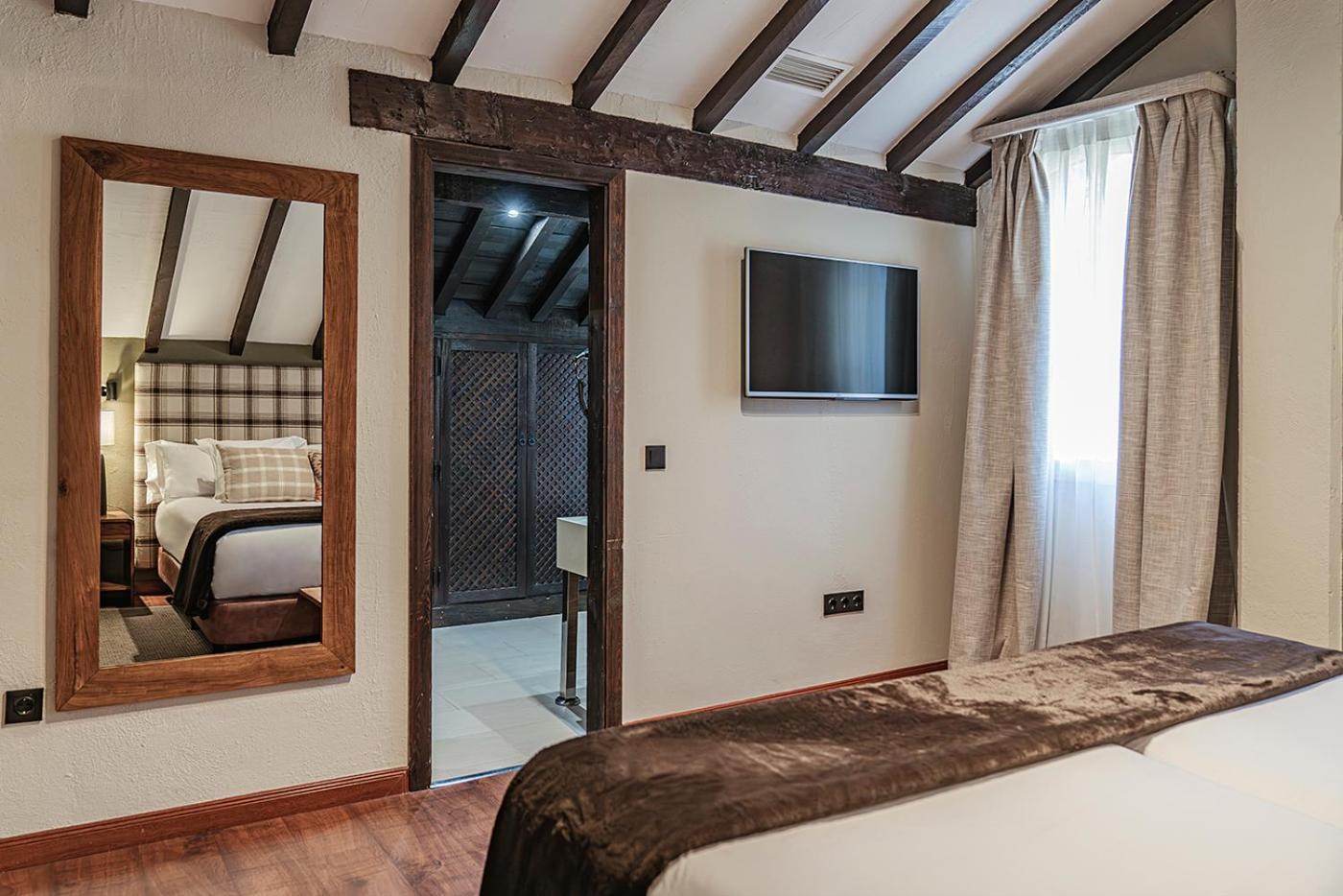 Suite (4 adultos + 2 niños) photo