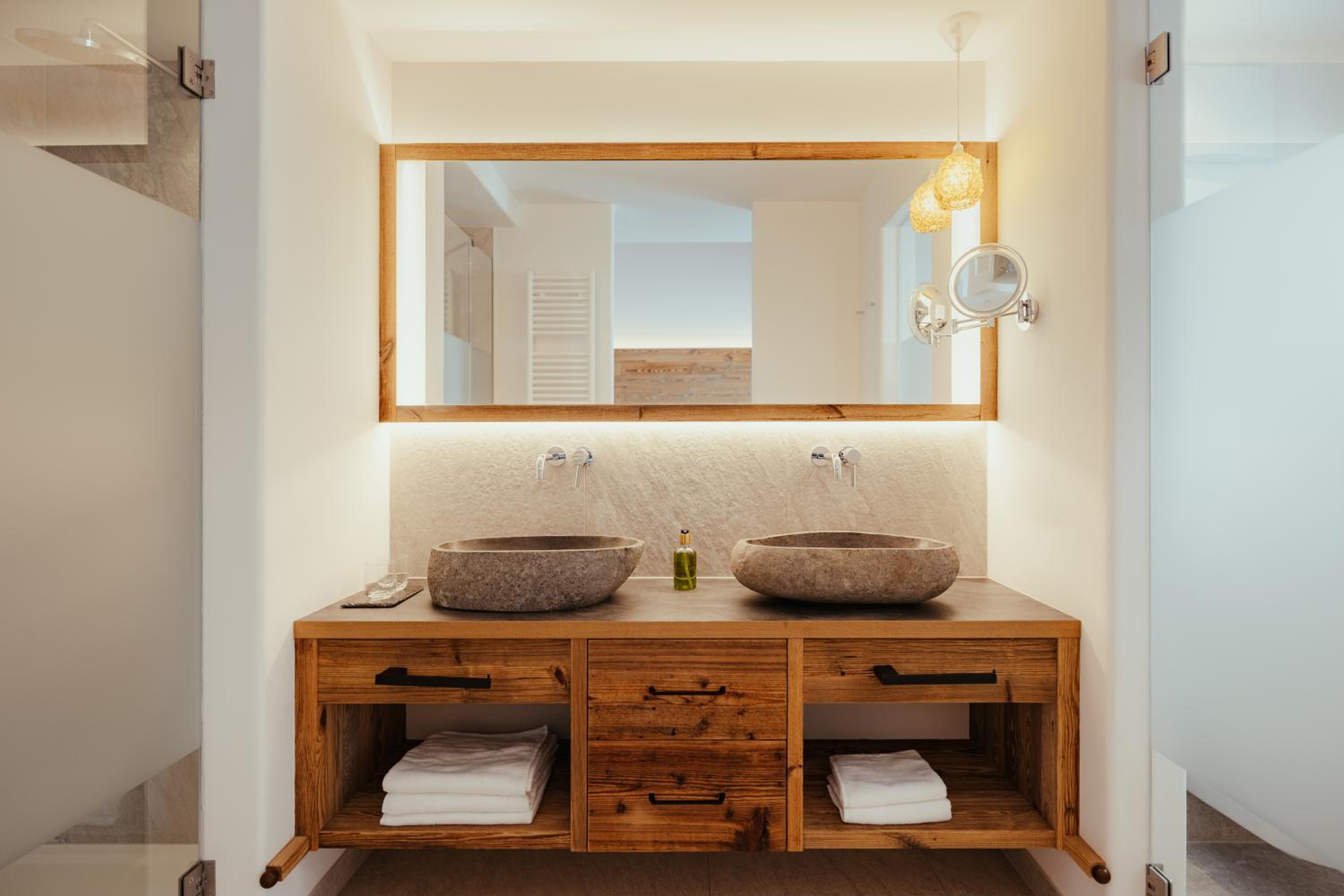 Apartment - Split Level - Photo 4