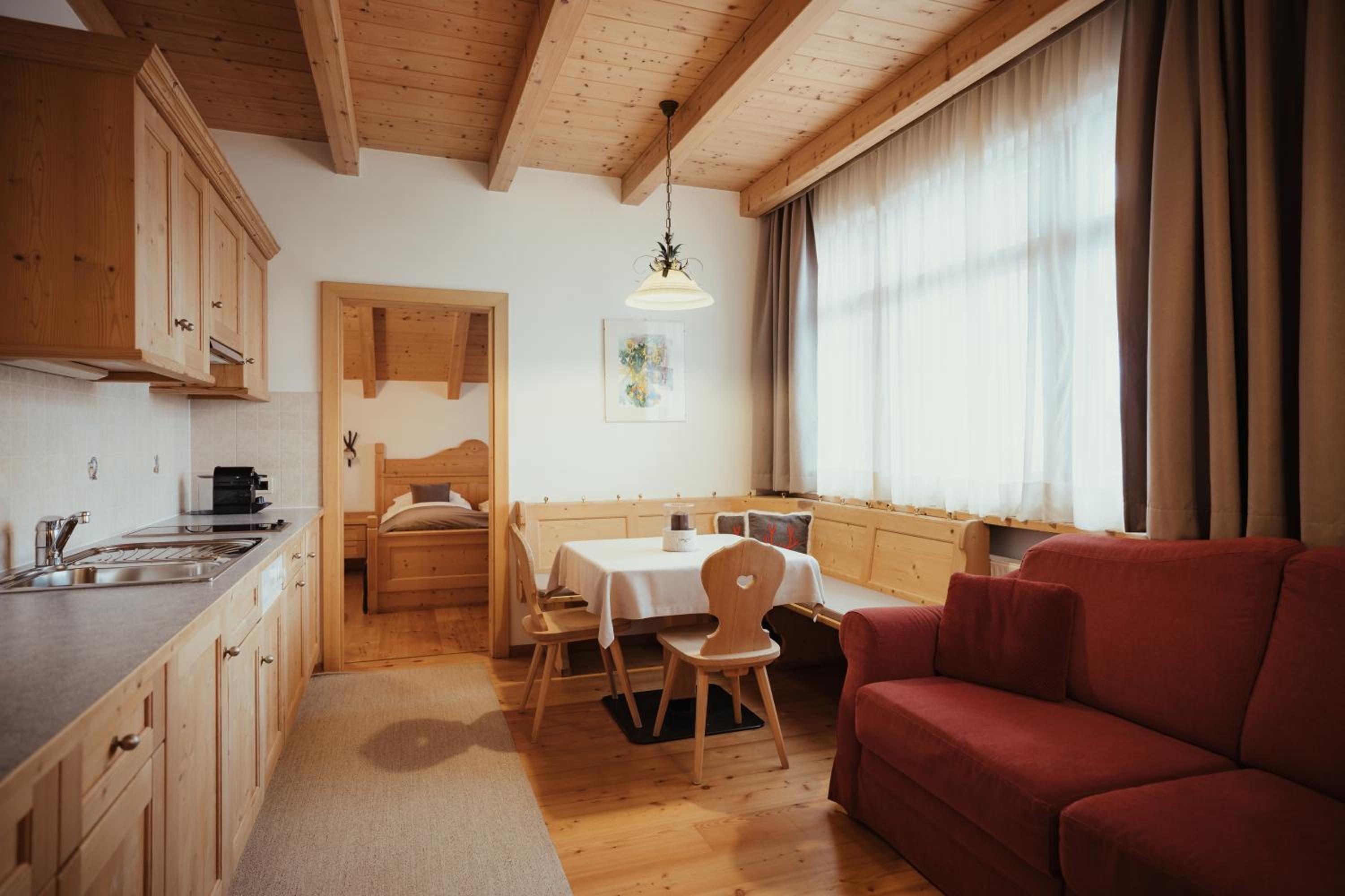 One-Bedroom Apartment - Photo 3