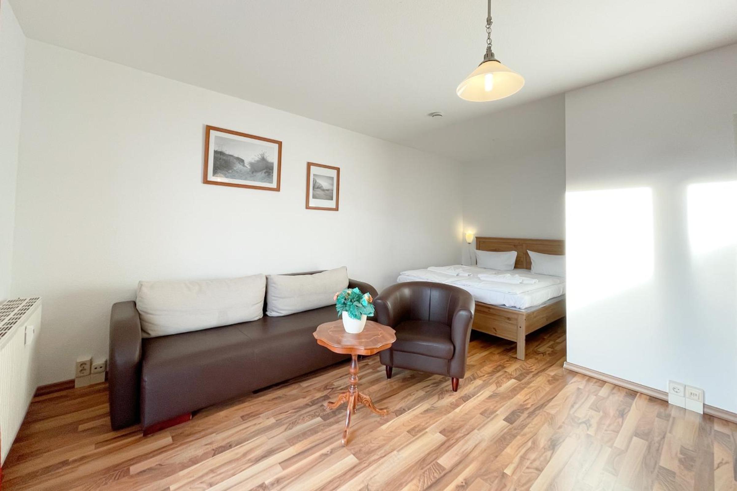 Apartment with Balcony photo 2