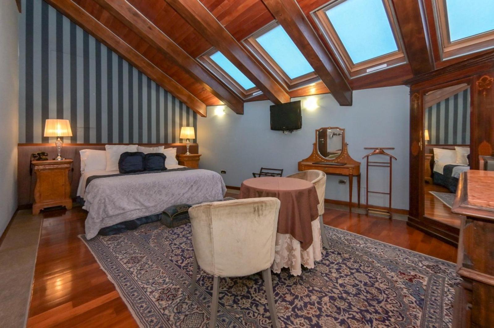 Liberty Family Room photo 2